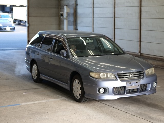 Автомобиль Nissan Avenir RW11 QR20DE 2004 года в разбор