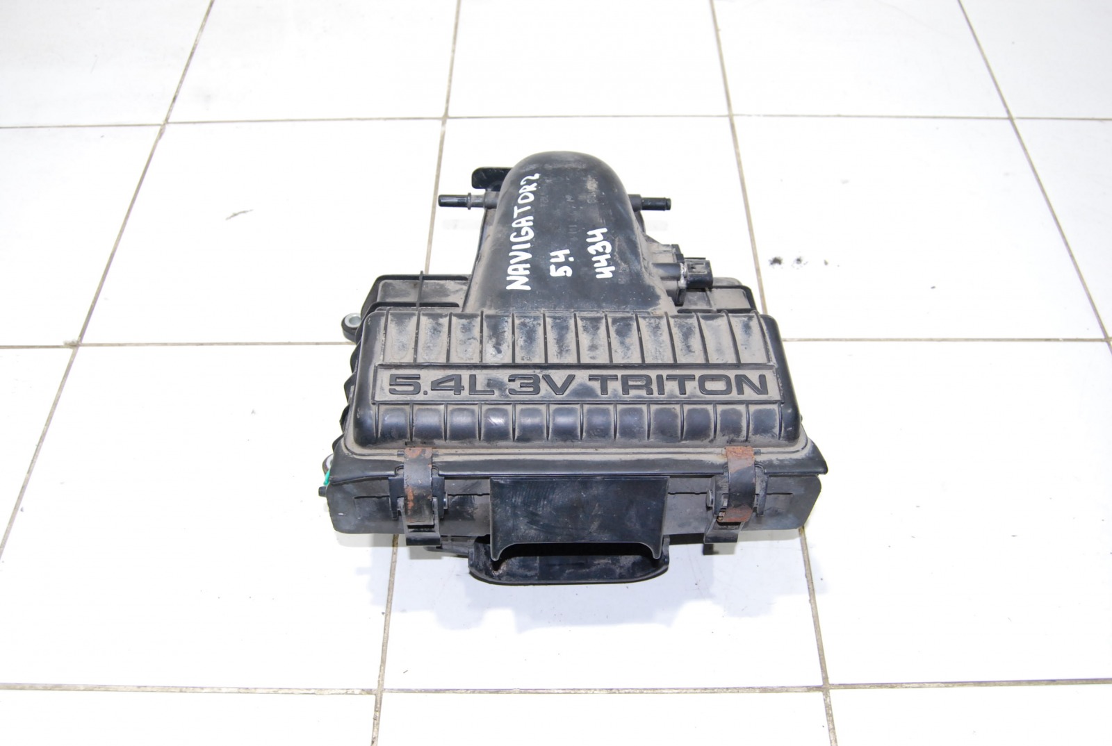 корпус воздушного фильтра 5L1Z9661AA