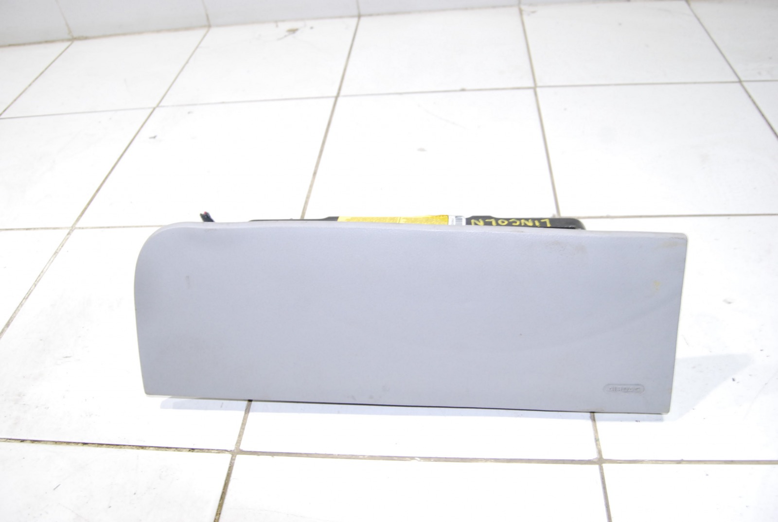 Подушка безопасности в торпеду 4L7A78044R74