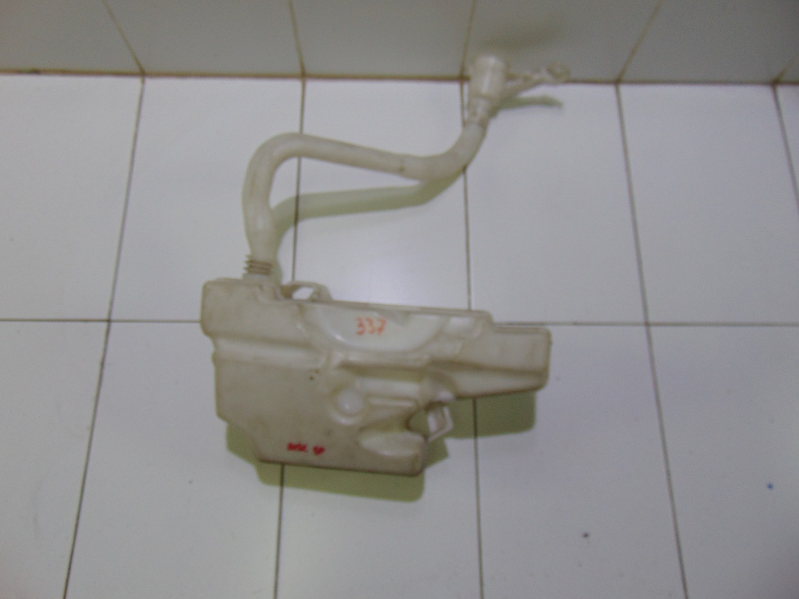бачок омывателя BJ3217B613BD