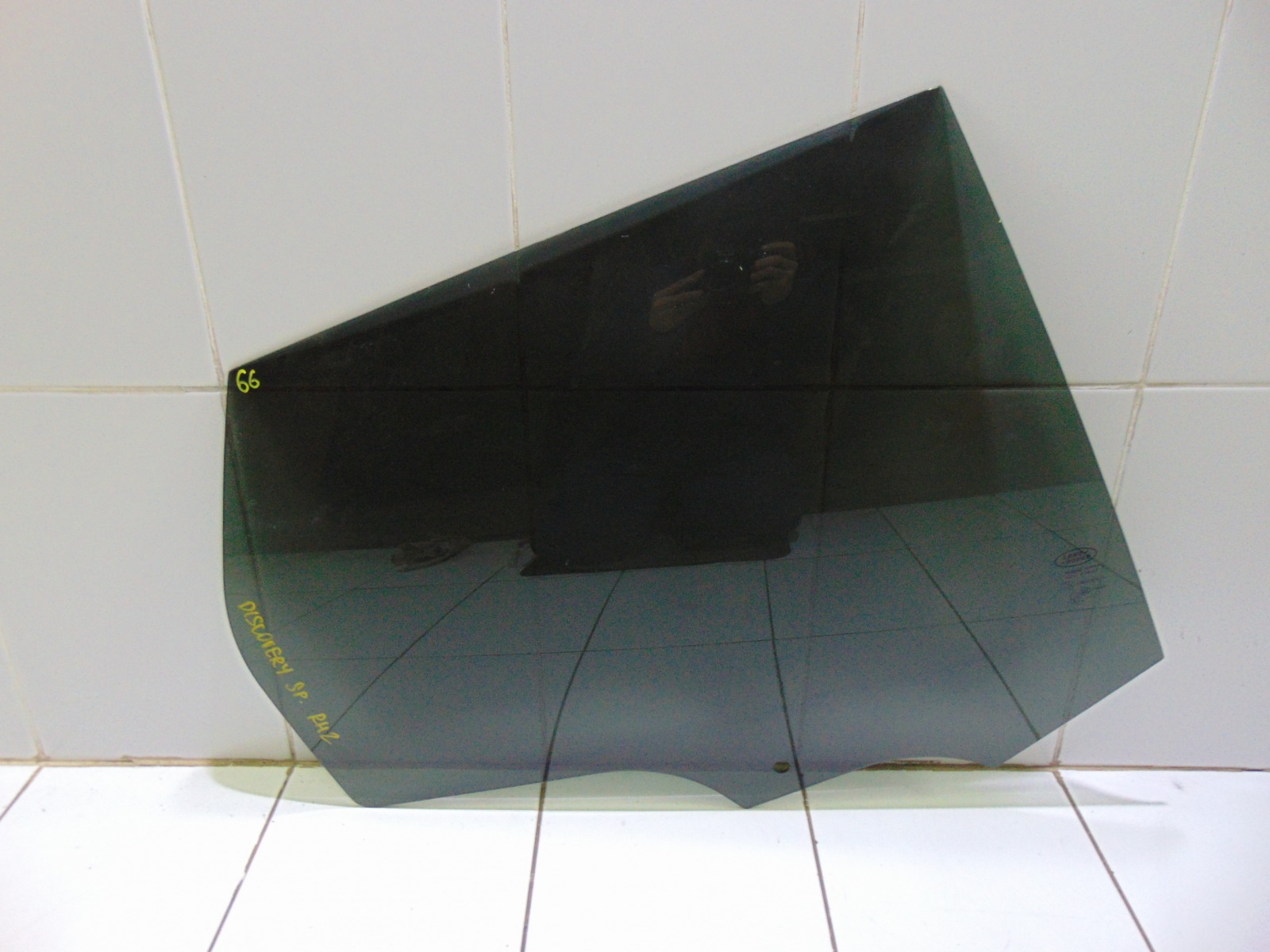 Стекло двери LR058833