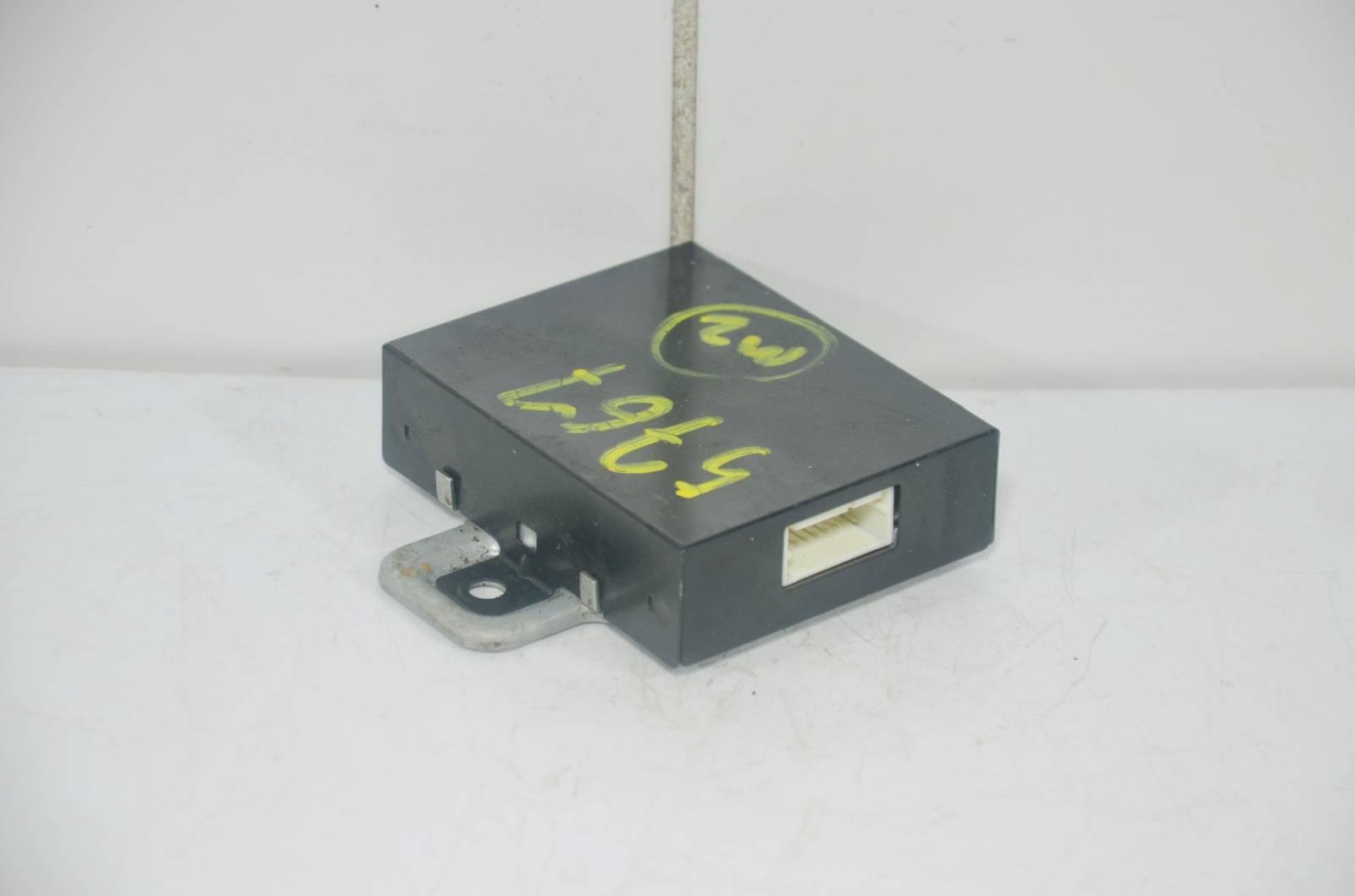 Блок управления подвеской ARMADA 2003-2006 TA60 5.6L VK56DE Блок управления подвеской ARMADA 2003-2006 TA60 5.6L VK56DE