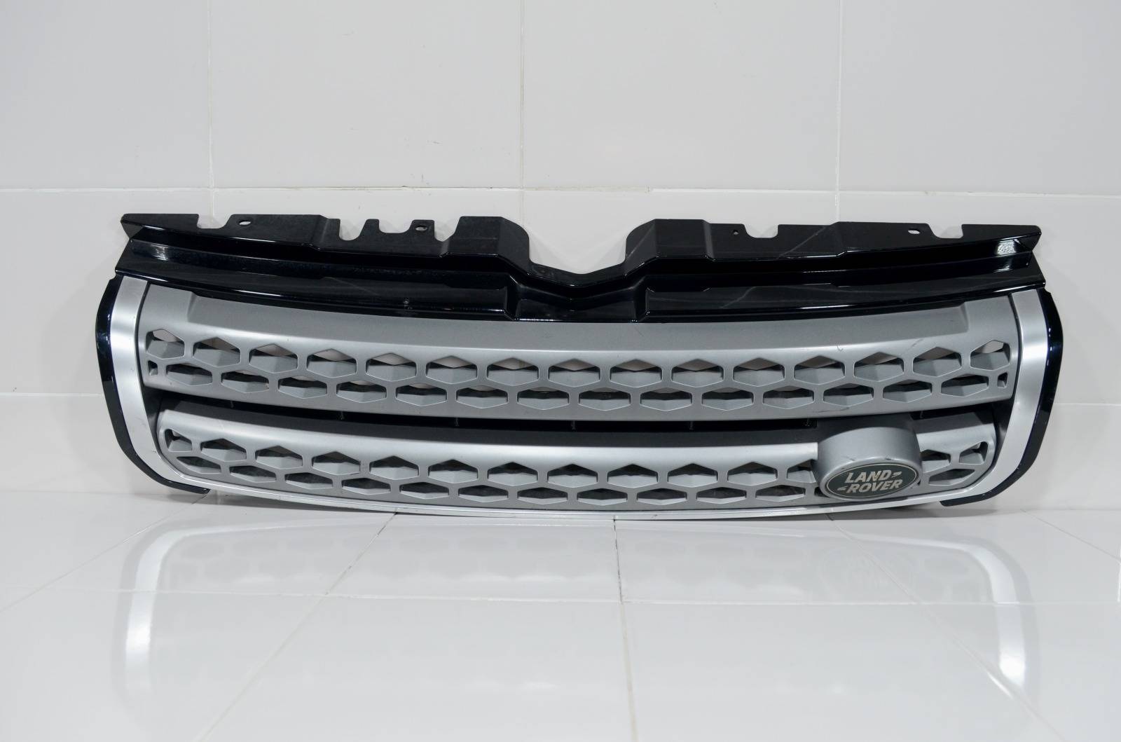 решетка радиатора GJ328L001A