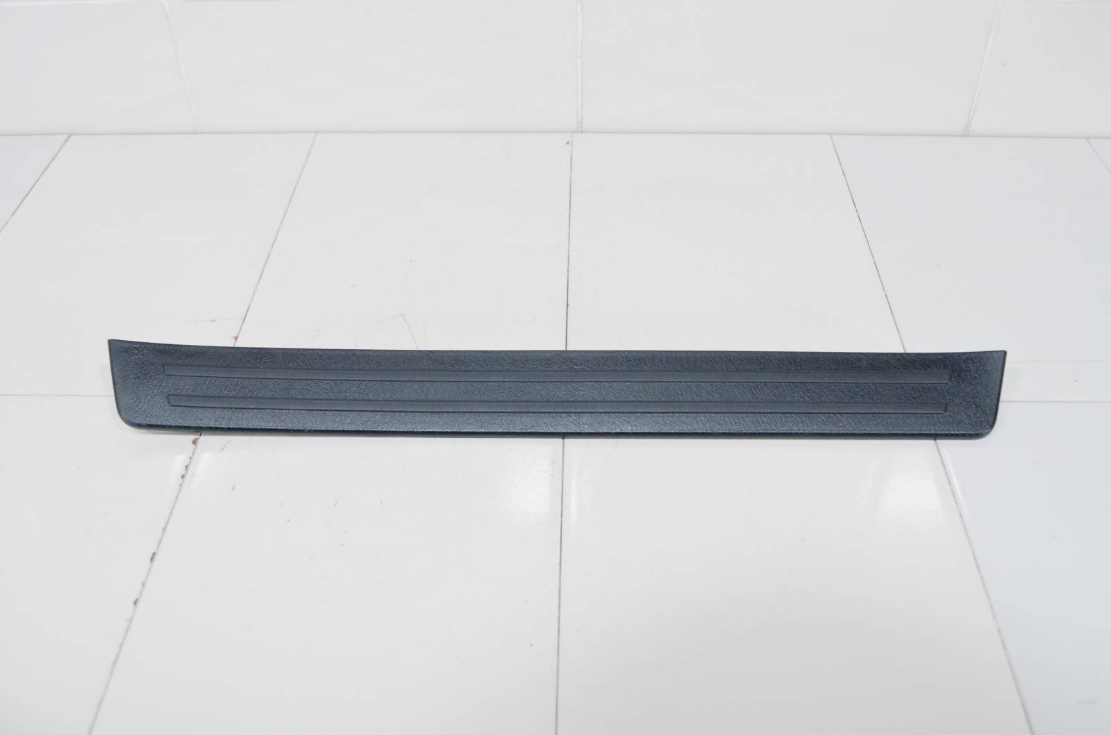 Накладка порога TD11687E0