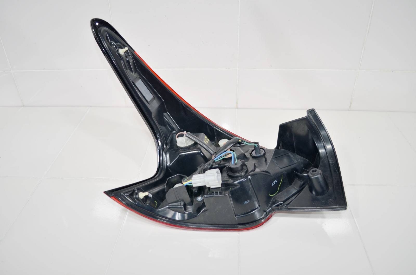 Фонарь правый MICRA 2016+ K14