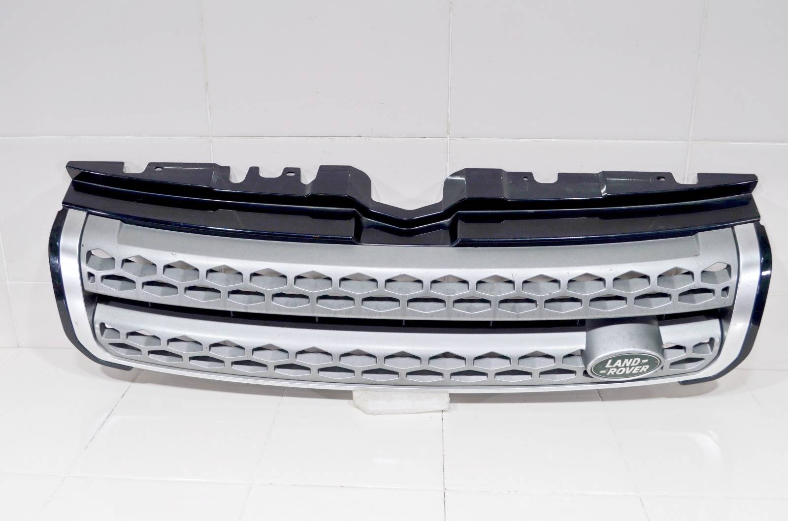 решетка радиатора GJ328L001A