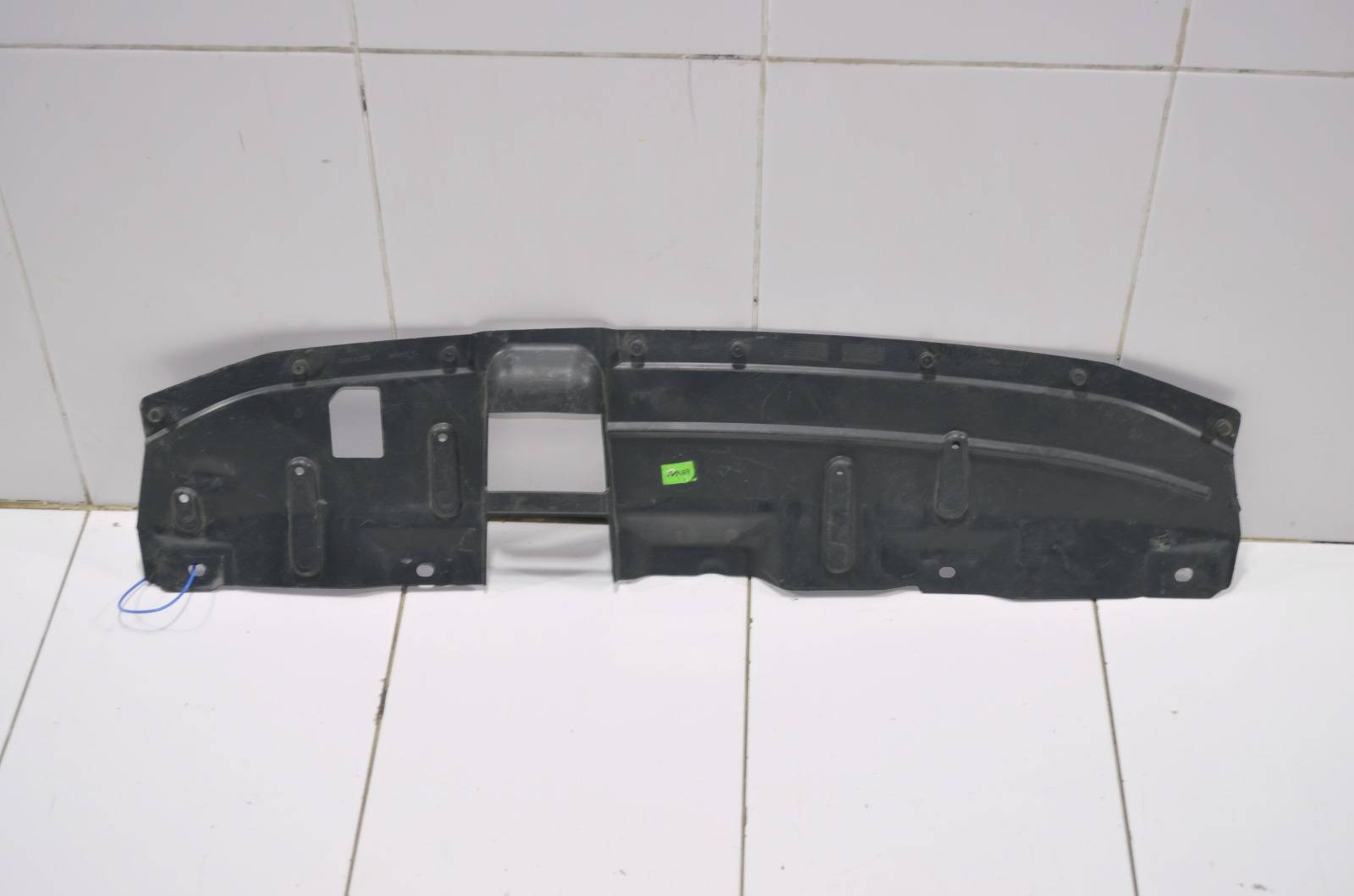 Кожух замка капота 62398HV00A