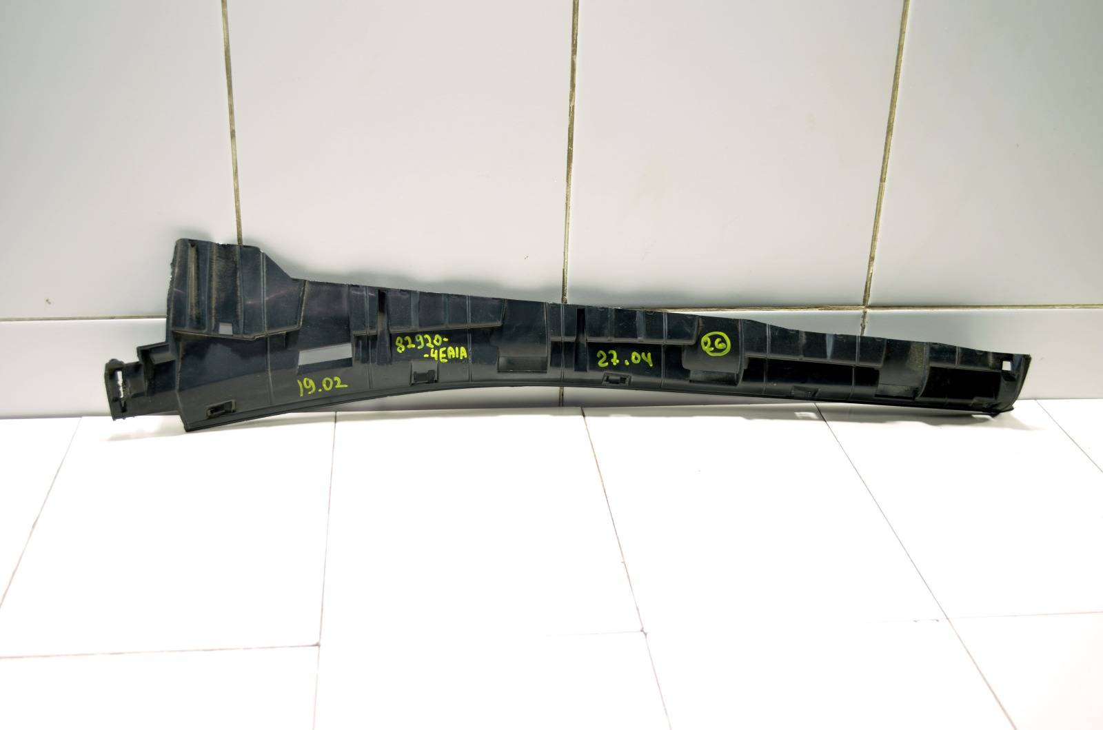 Кронштейн бампера 829204EA1A