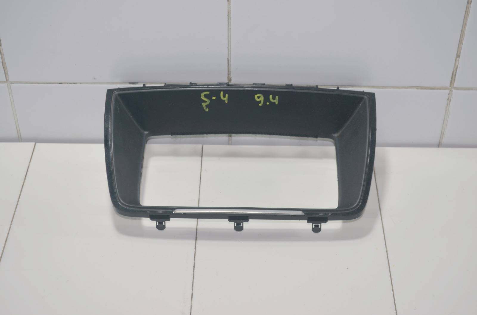Рамка магнитолы GHR155231