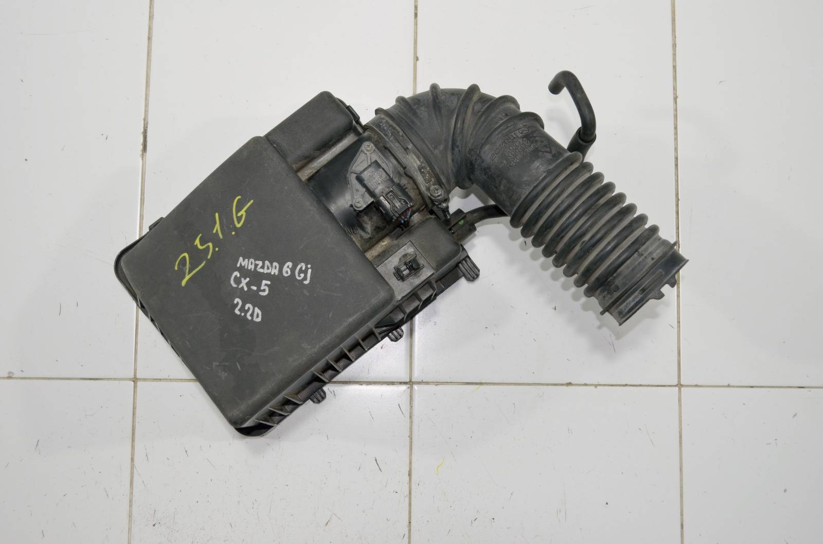 корпус воздушного фильтра SH01133AXB