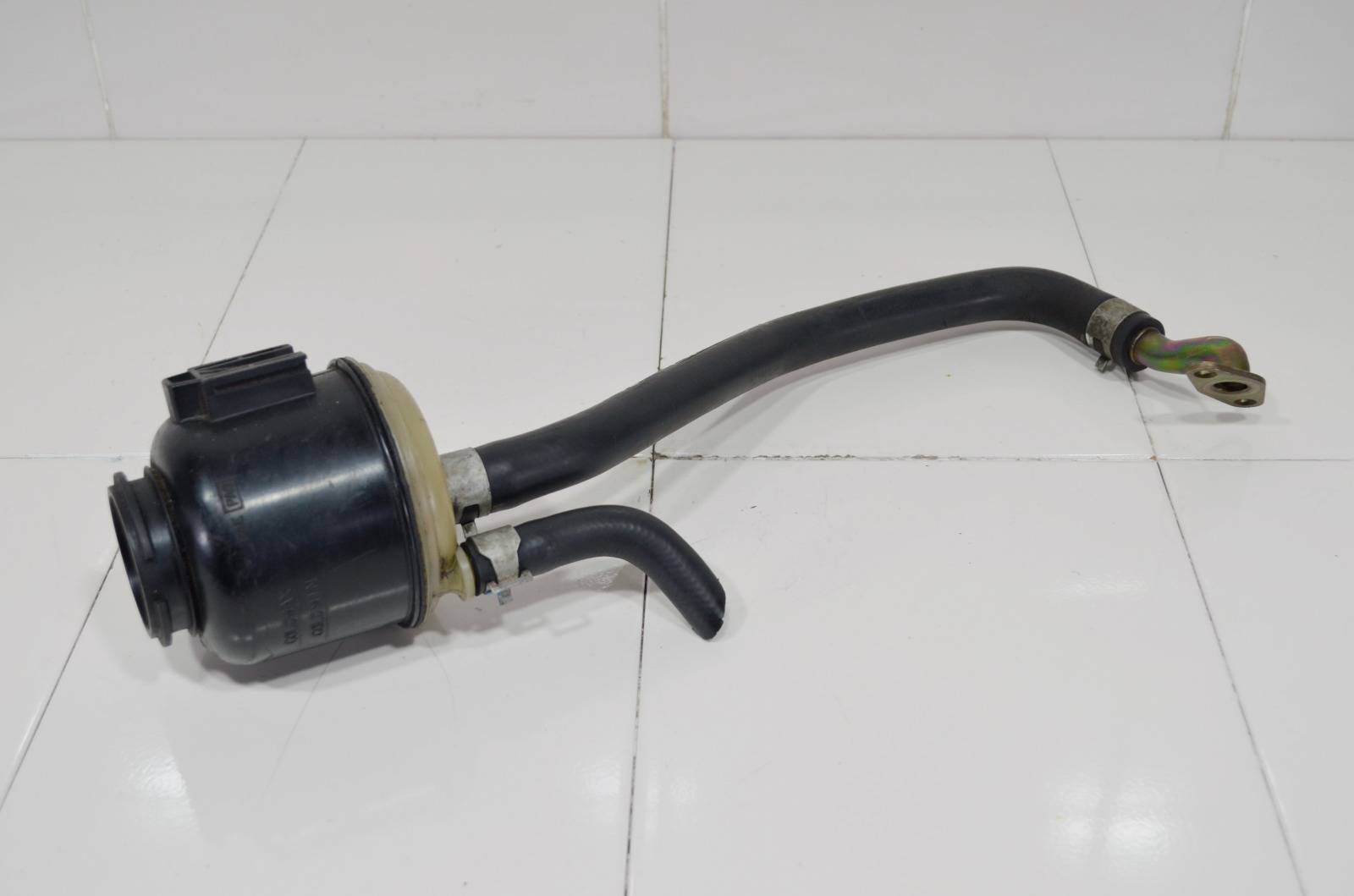 Бачок гидроусилителя NISSAN ELGRAND E50