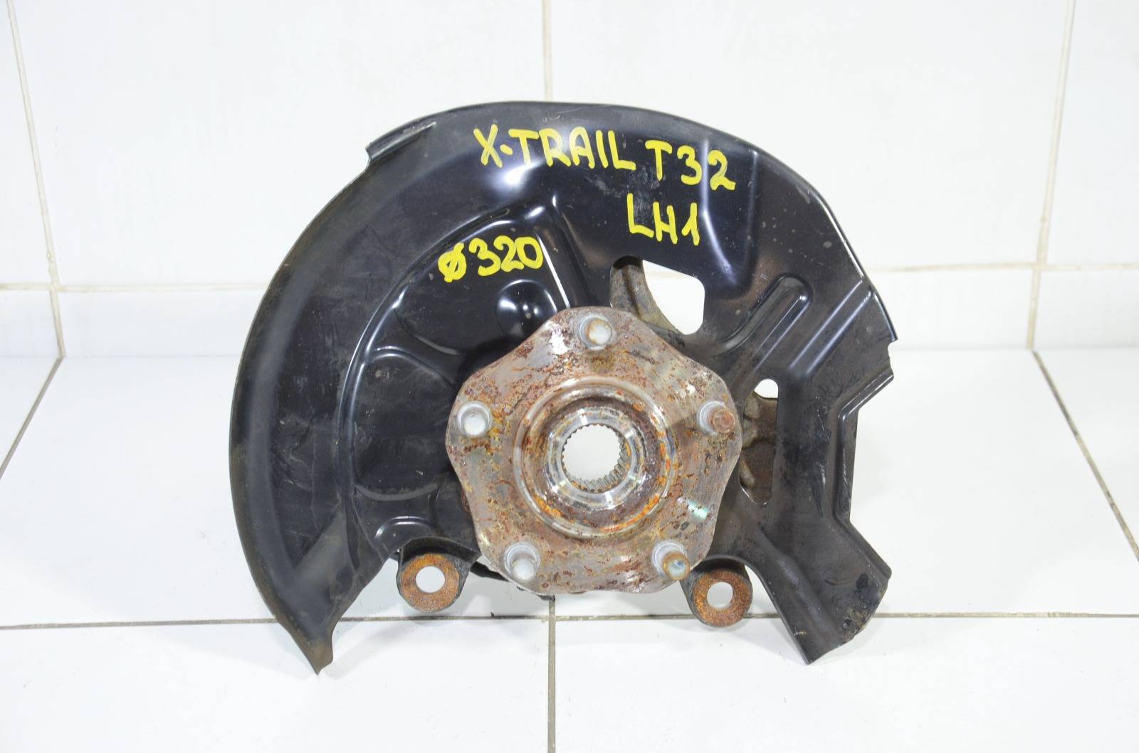 Кулак 400154CE0A