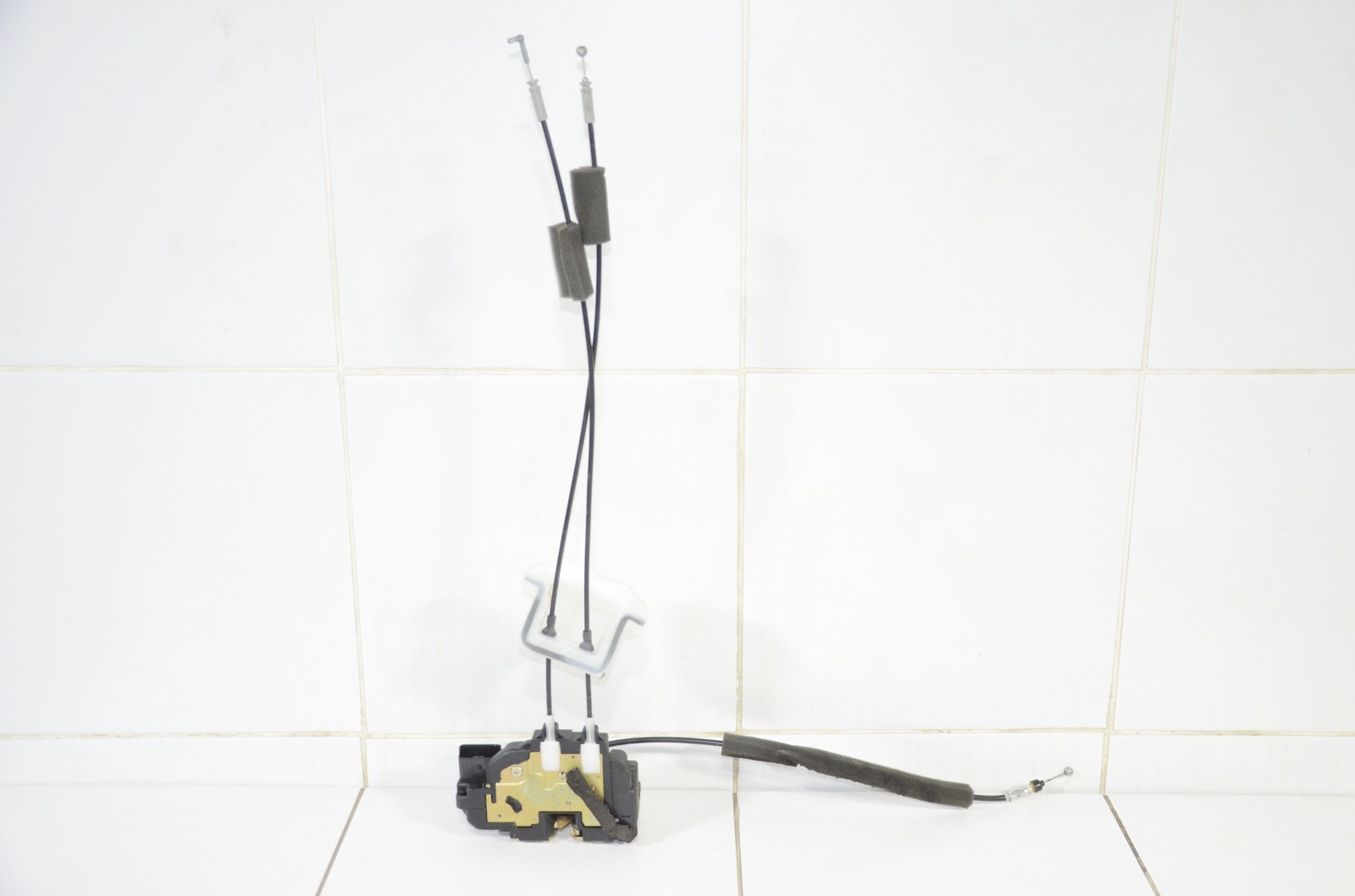 замок двери 80500CB810