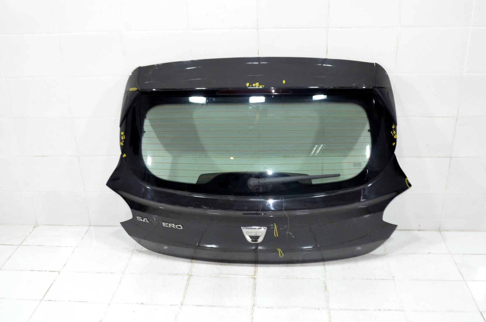 крышка багажника 901006055R