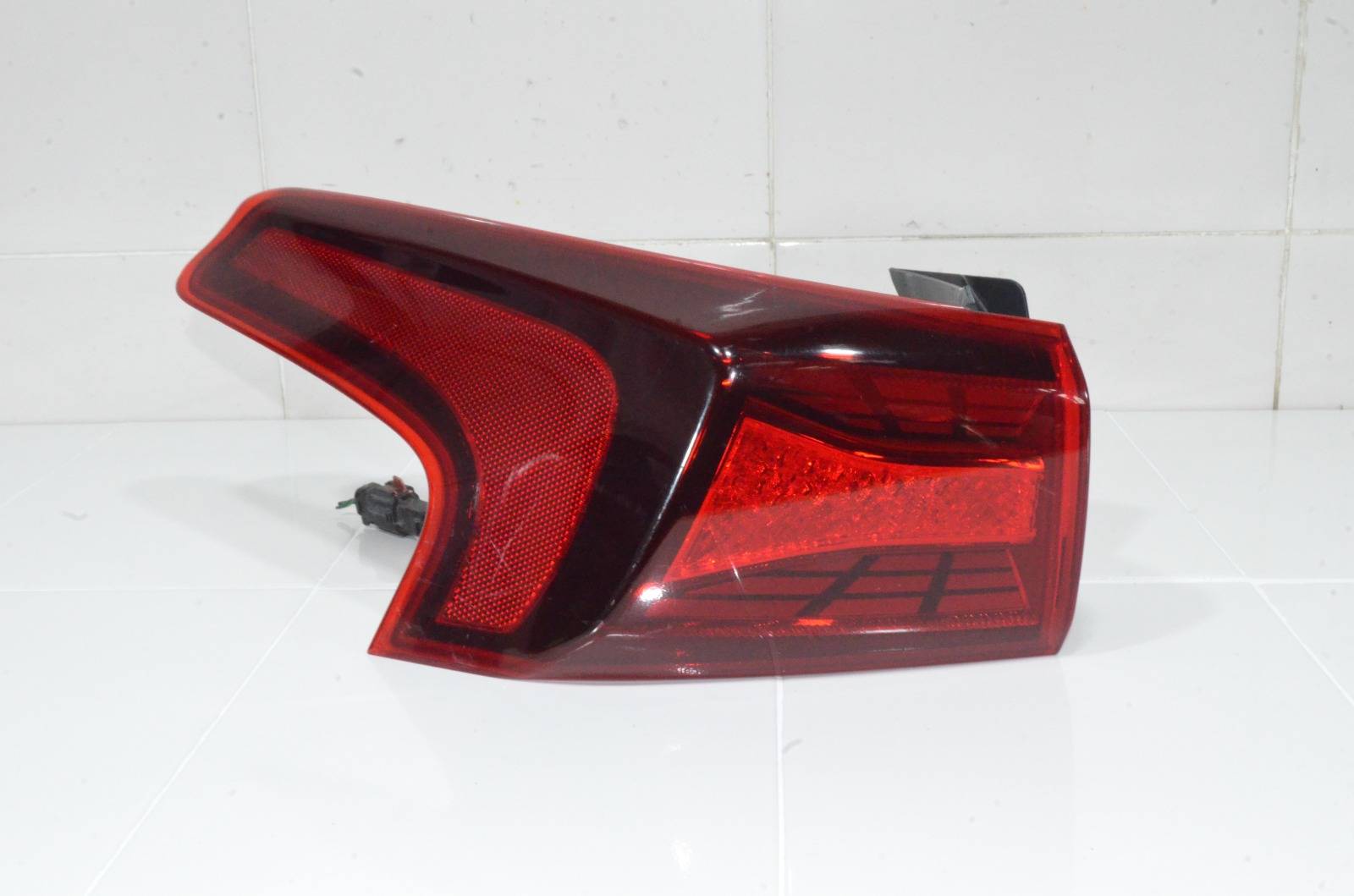 Фонарь 92401S1100