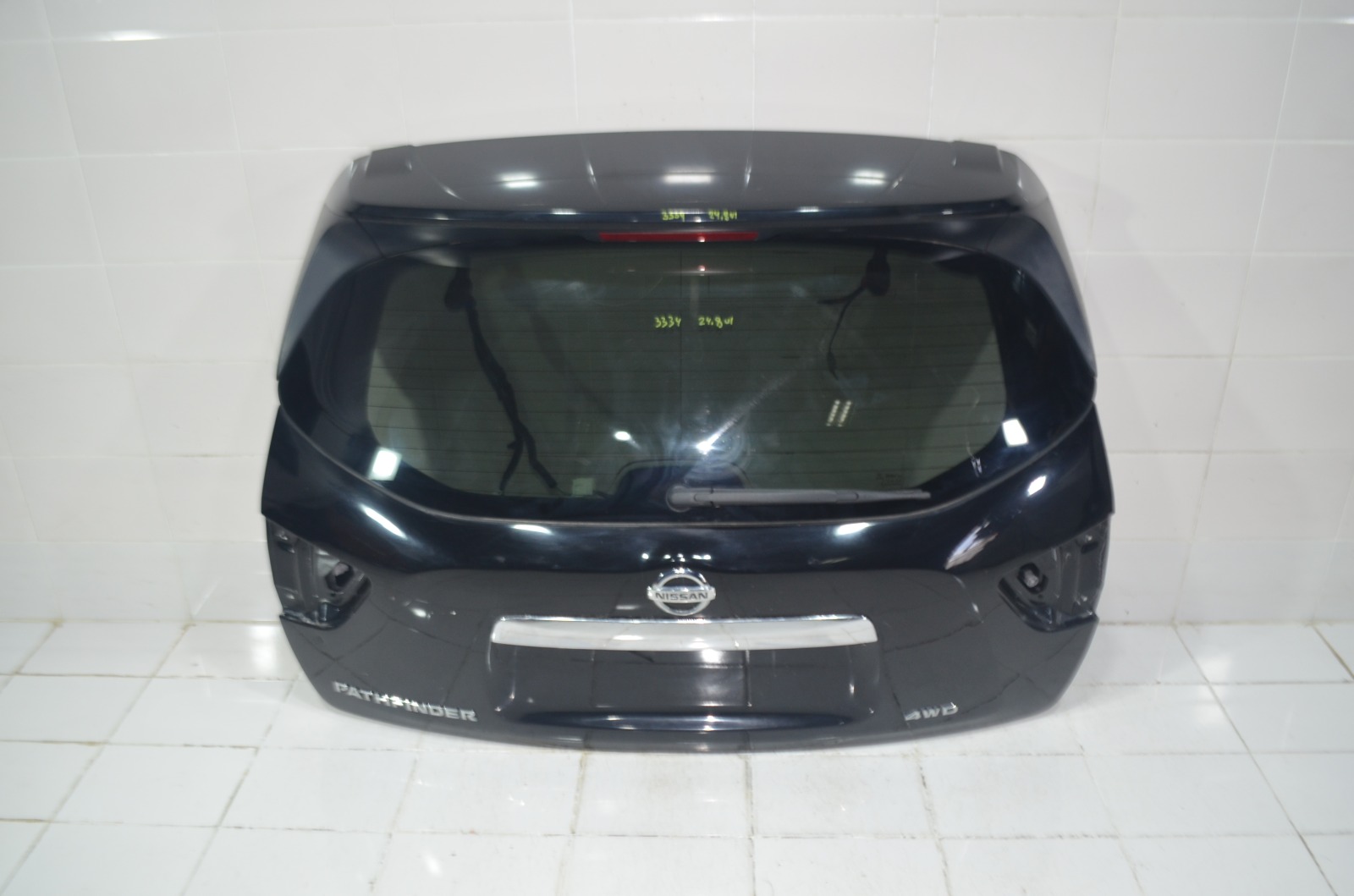 крышка багажника 901003KA0A