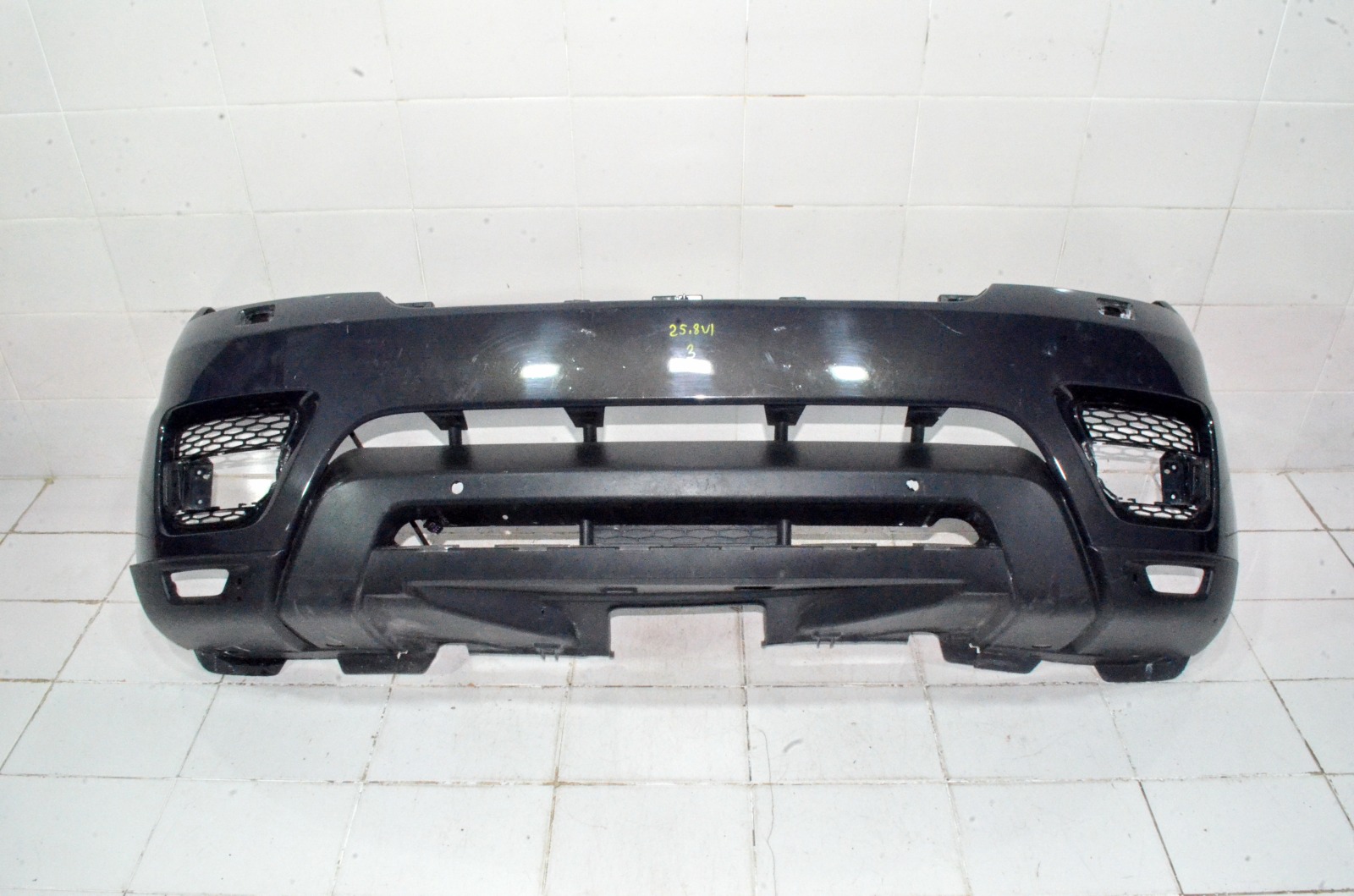 Бампер LR045028