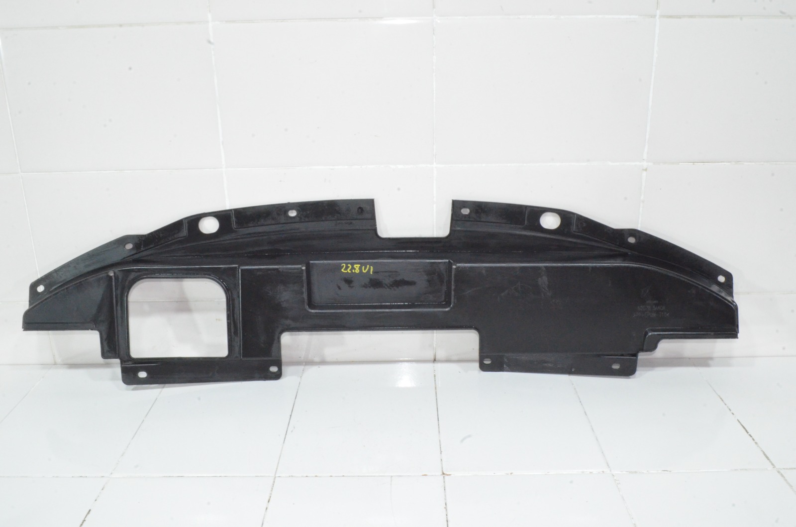Кожух замка капота 620785AA0A