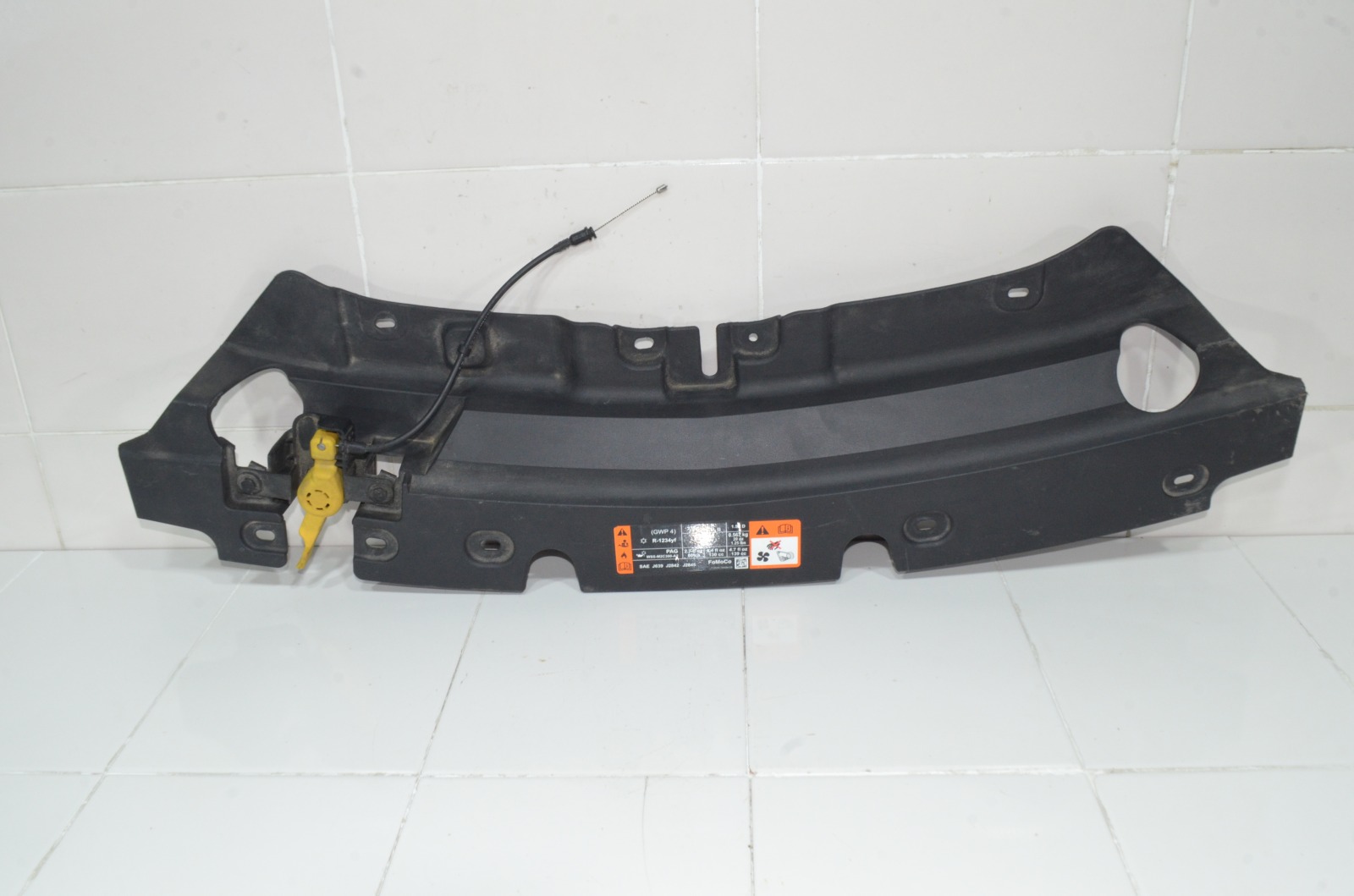Кожух замка капота GJ5Z16A238A