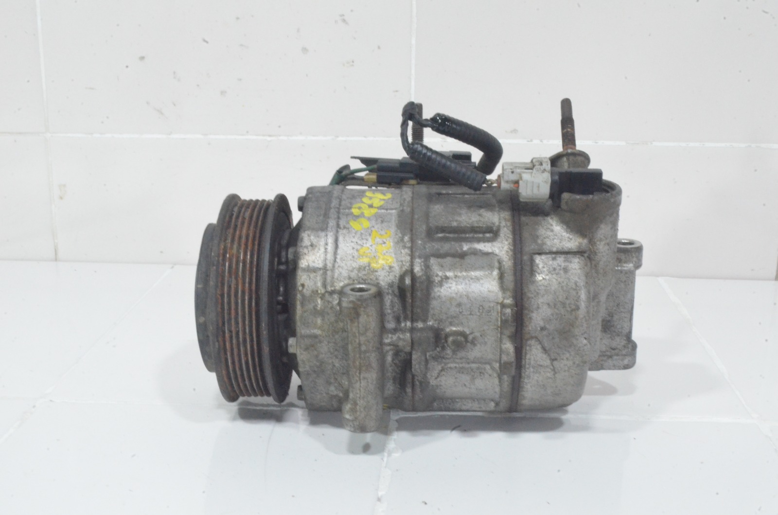 компрессор кондиционера FB5Z19703B