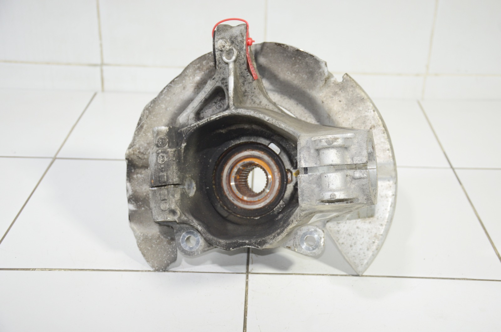 Кулак LR078179