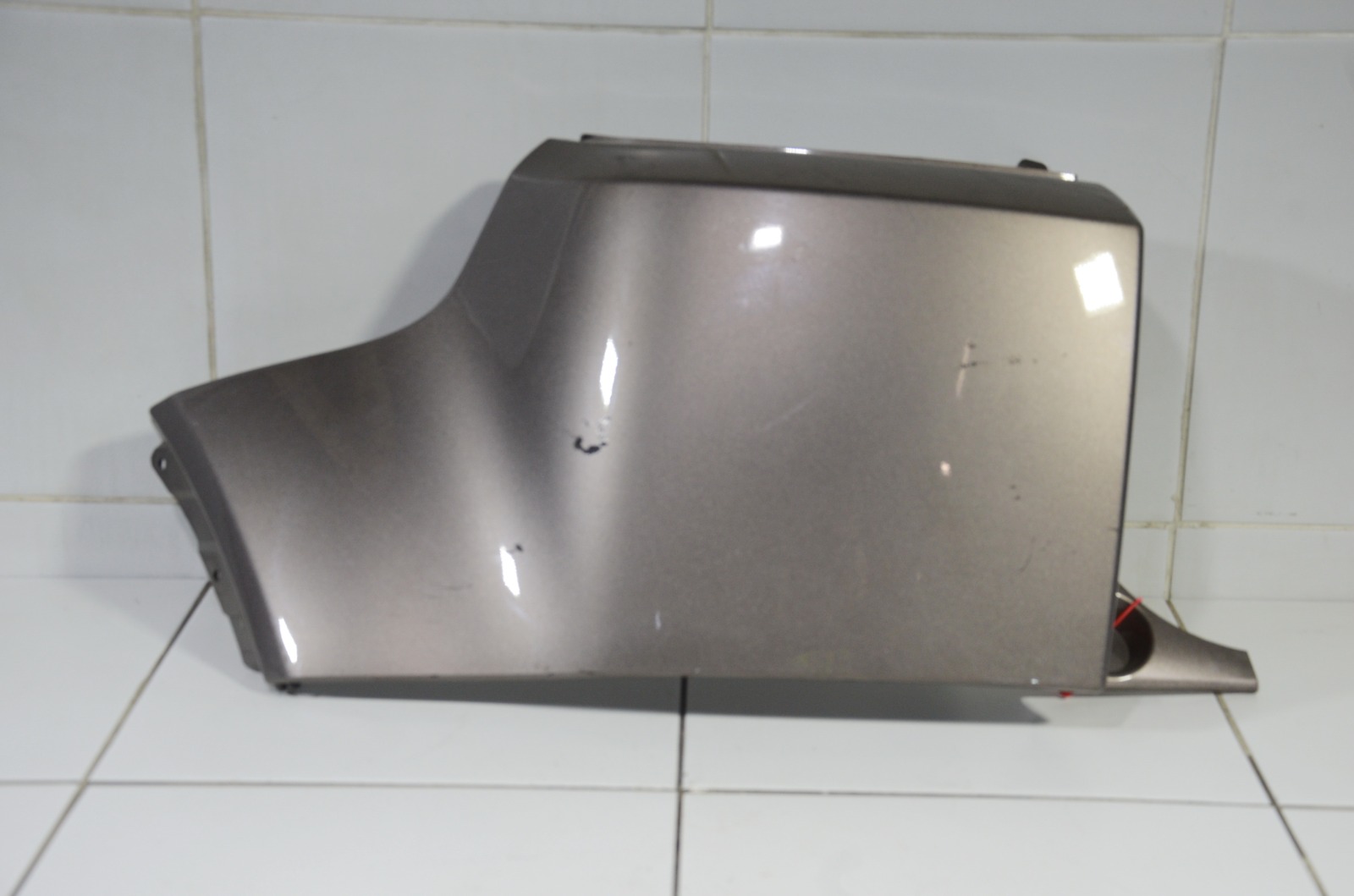 Клык бампера BJ3217927A