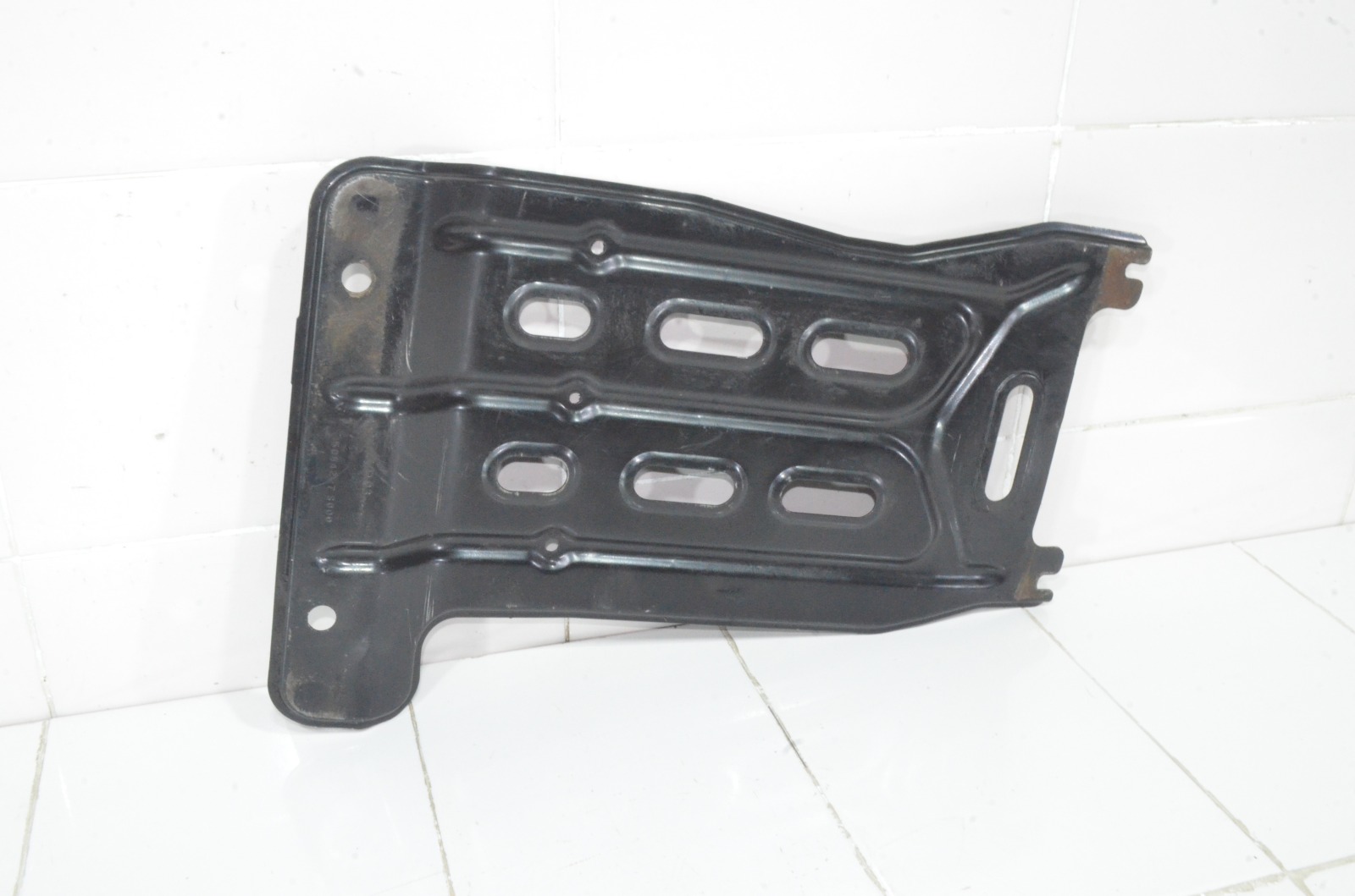 Защита двигателя INFINITI QX56 JA60