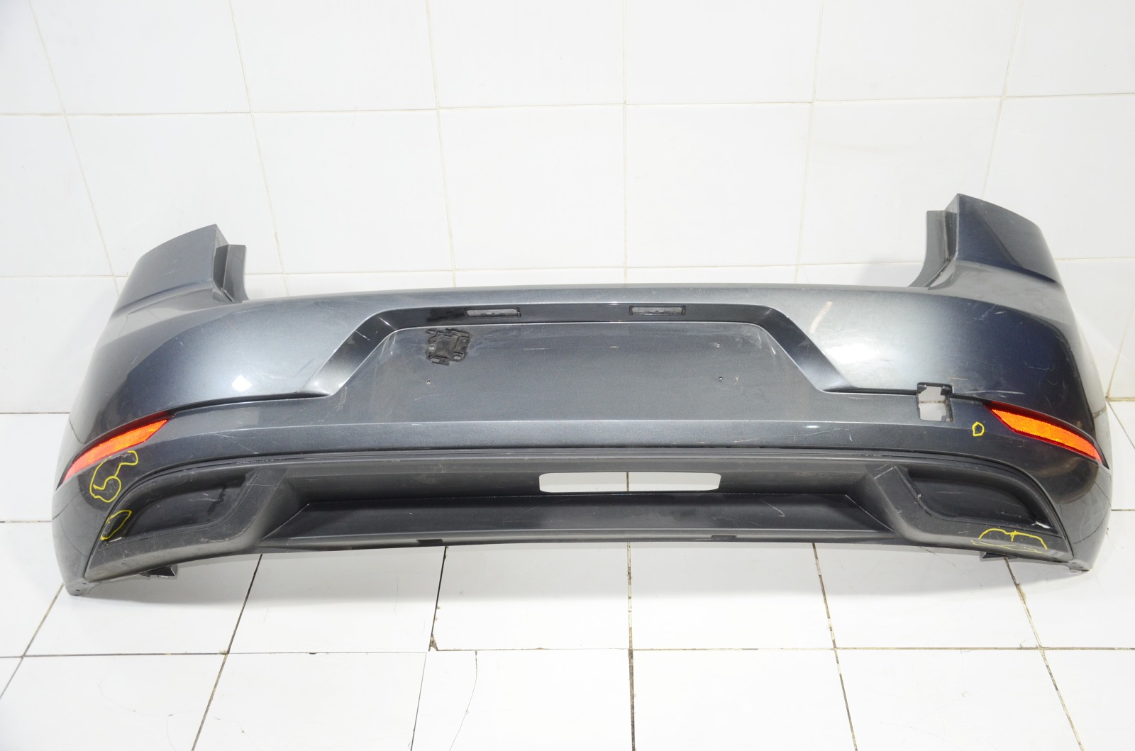 Бампер 5G6807421BK