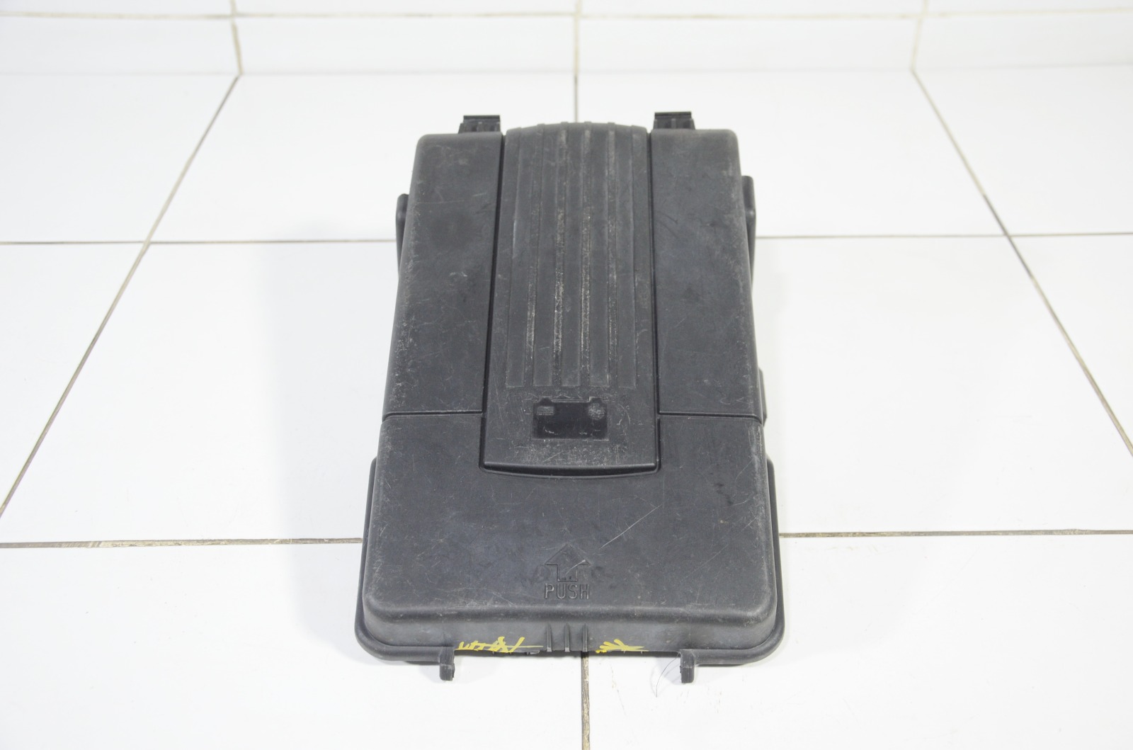 Крышка аккумулятора 3C0915443A