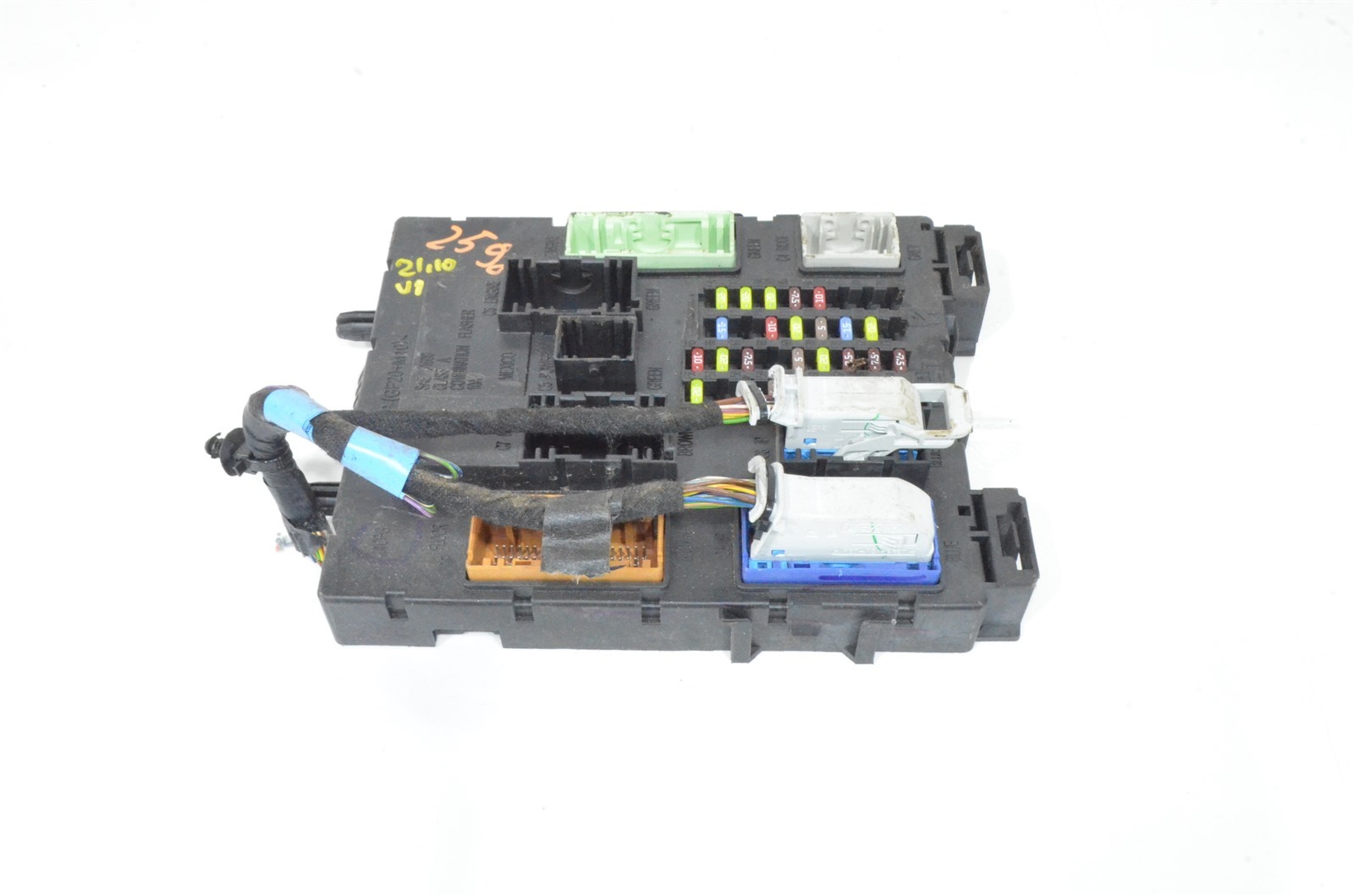 блок предохранителей GV6T14A073GF