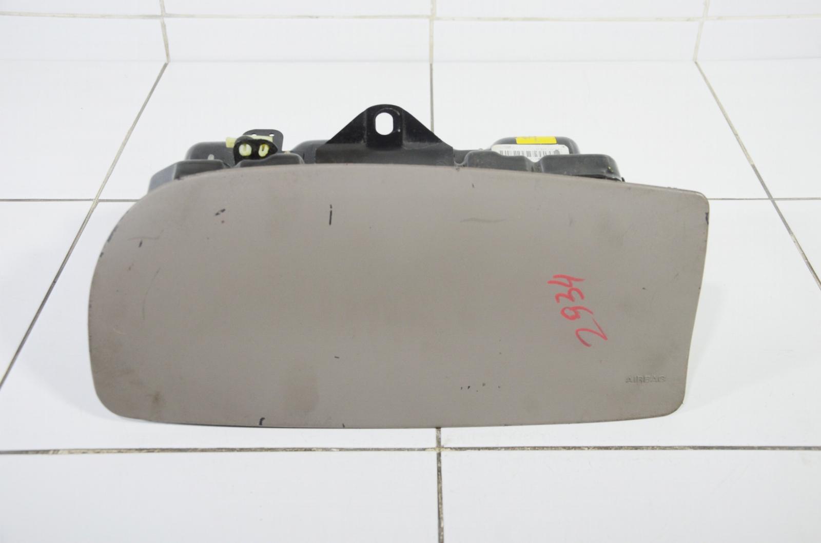 Подушка безопасности в торпеду XL7A15044A74