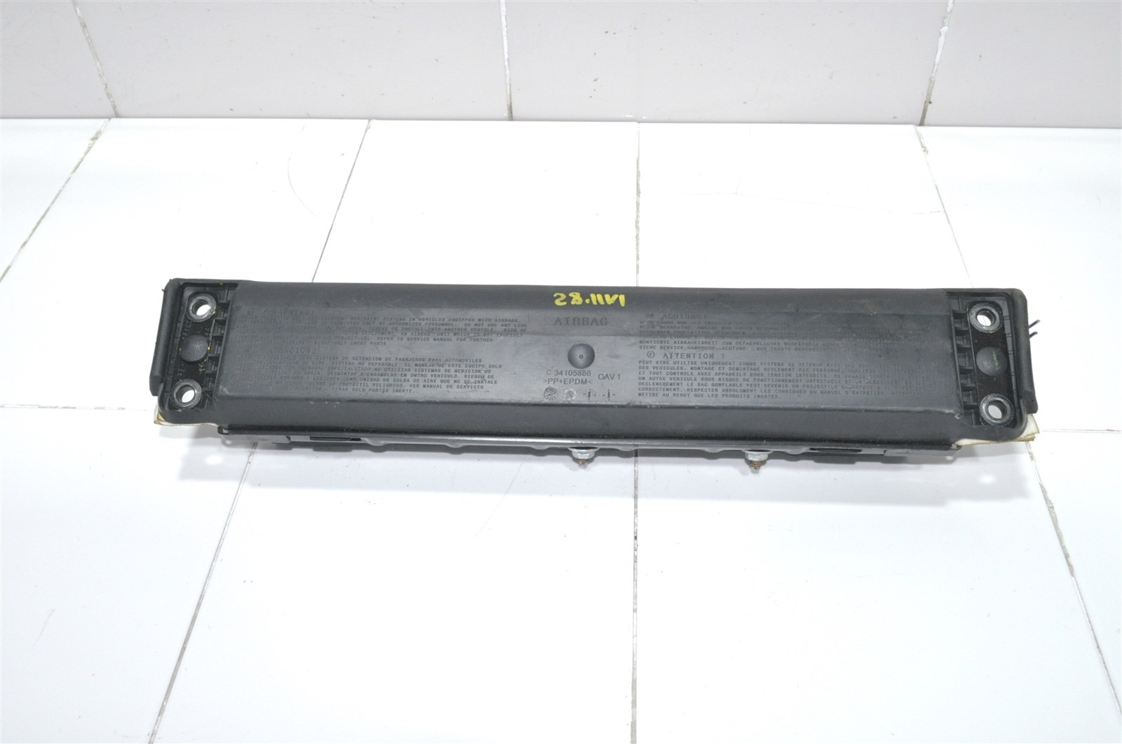 Подушка безопасности в колени DB5Z78045J76A