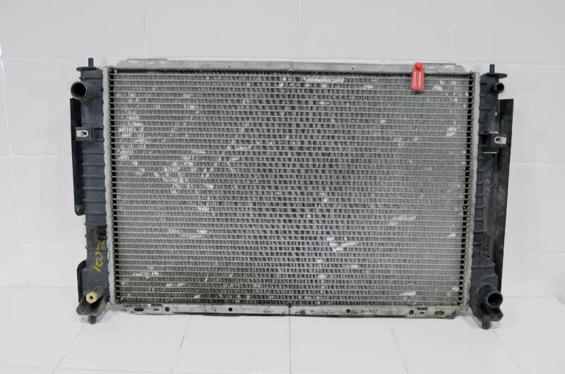 Радиатор охлаждения 9L8Z8005A