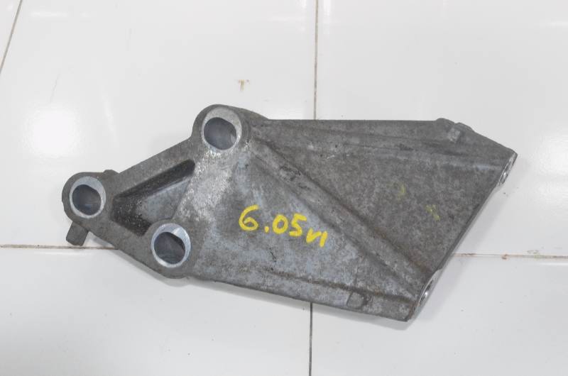 Кронштейн раздатки AA5Z7A444B