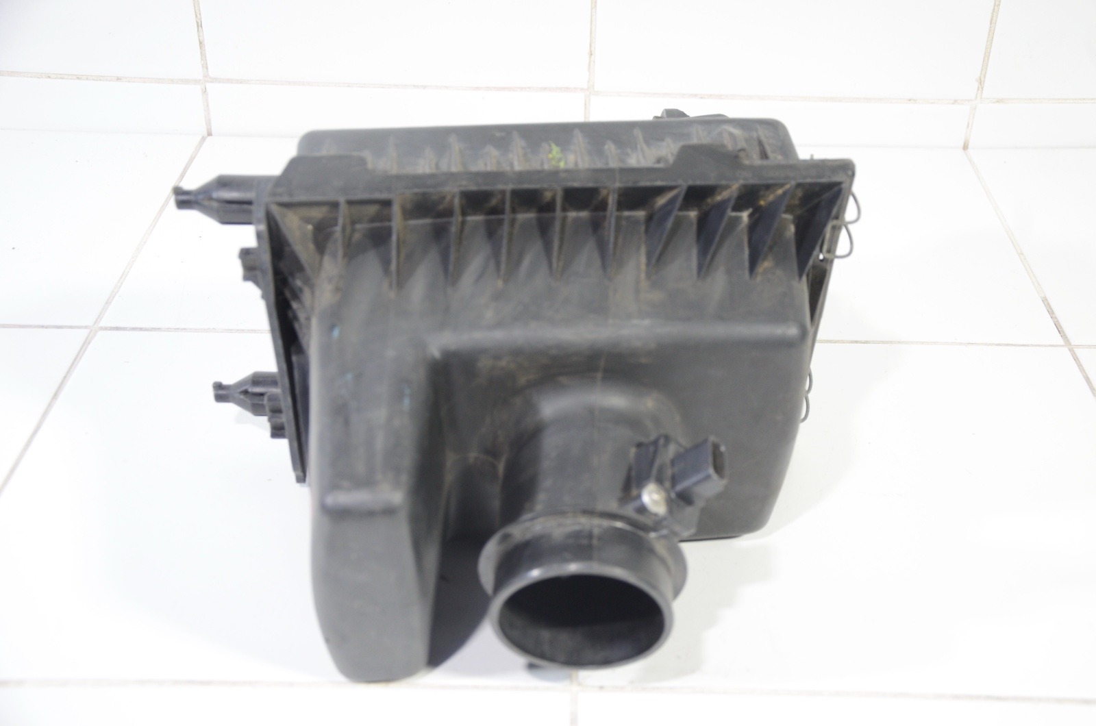 корпус воздушного фильтра 8L8Z9600B