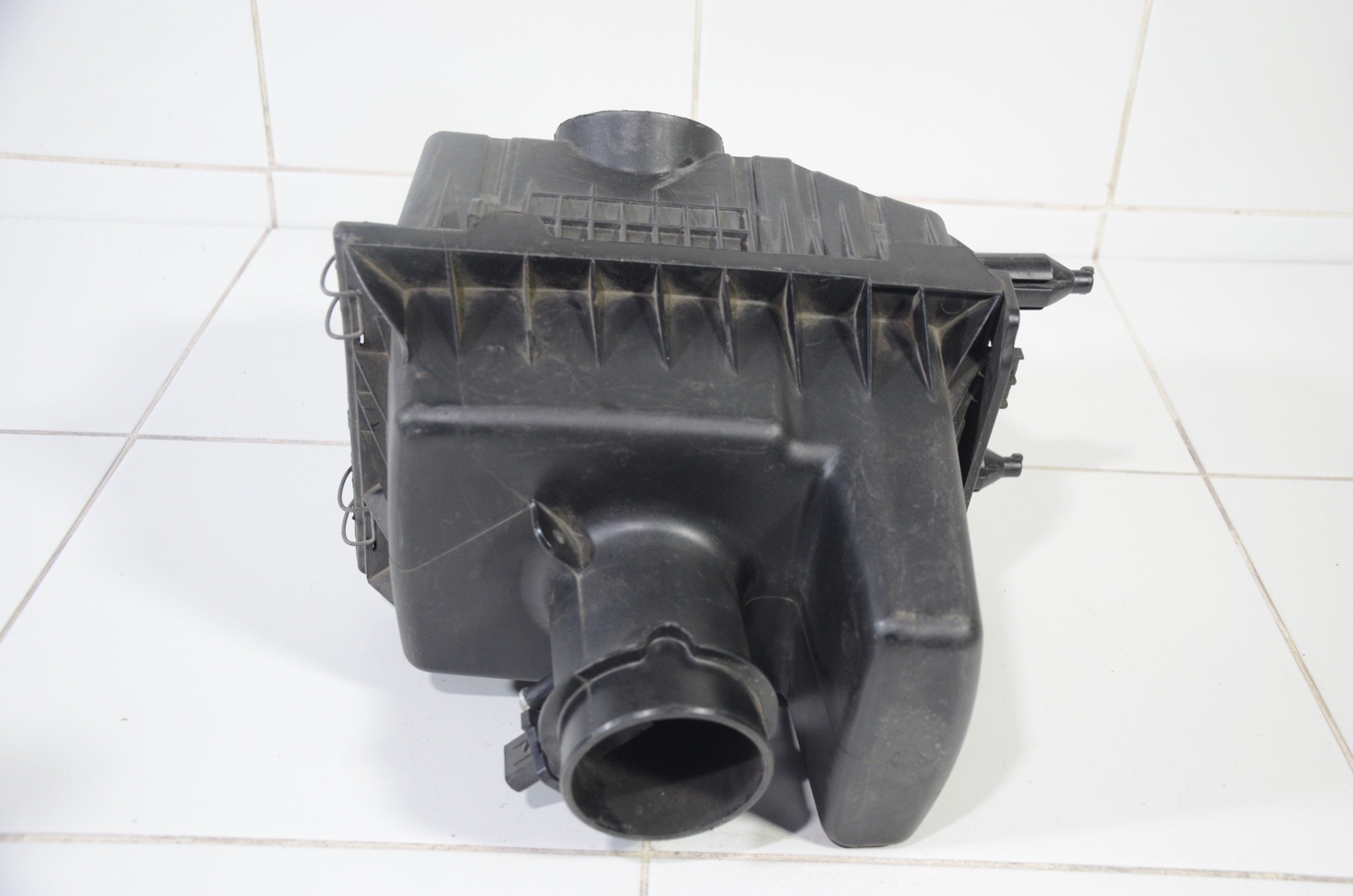 корпус воздушного фильтра 8L8Z9600B