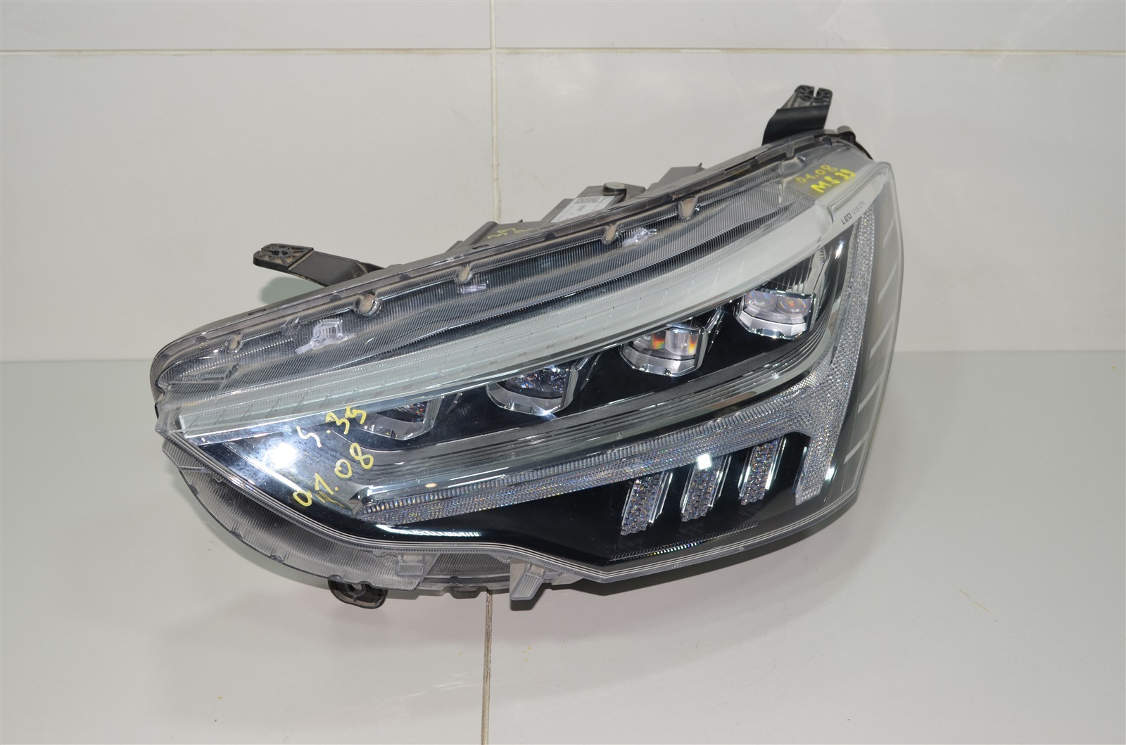 фара 4121104XST10A