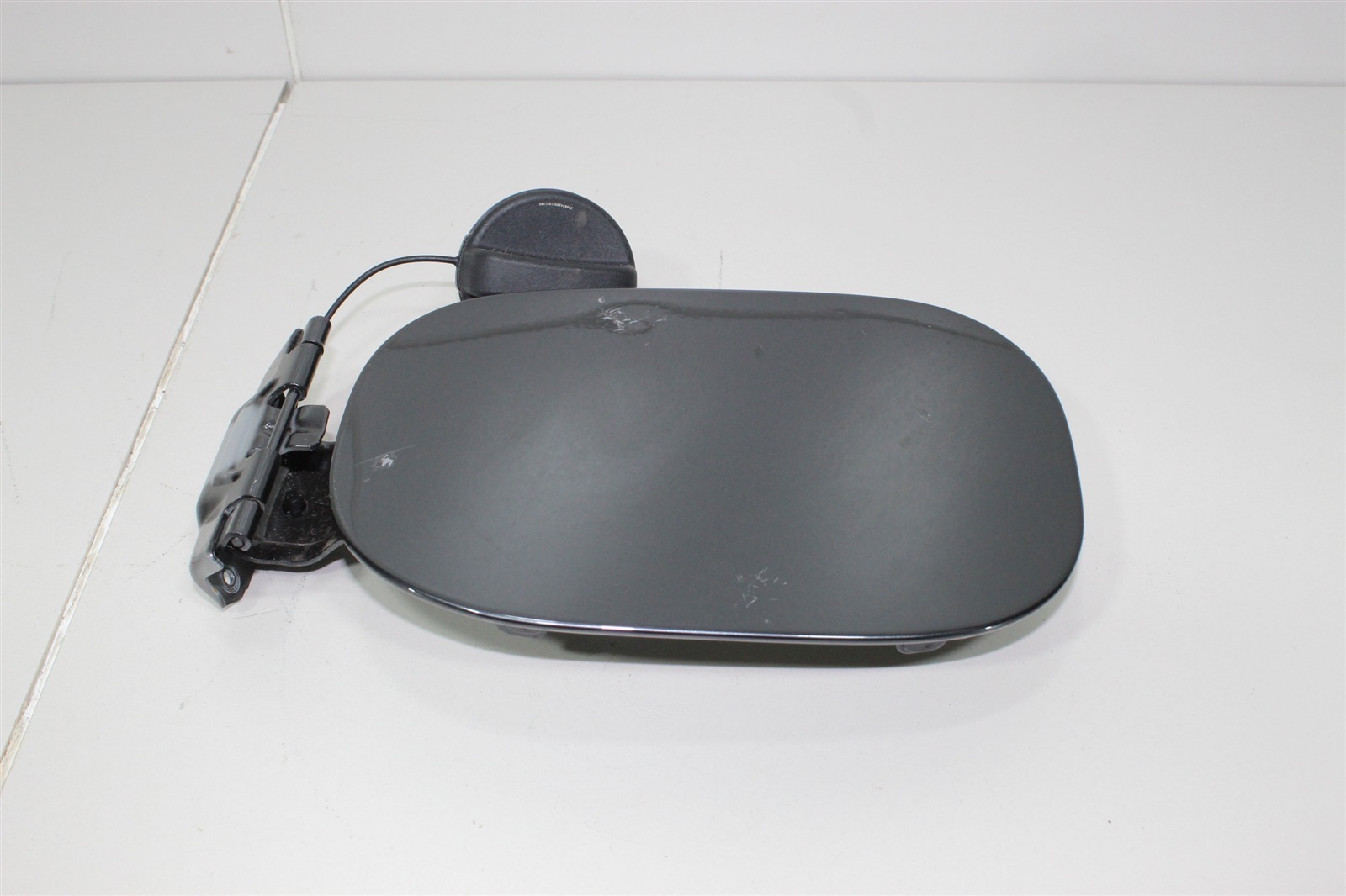 лючок бензобака KB7W42410