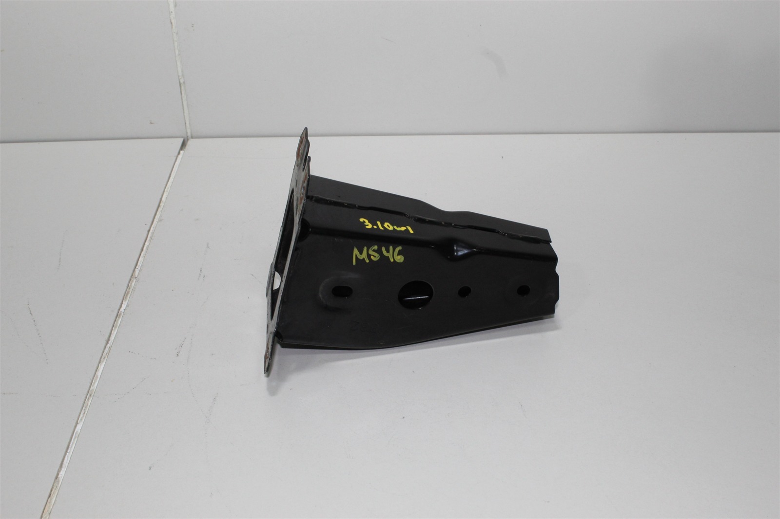 Кронштейн балки KDY03488Y
