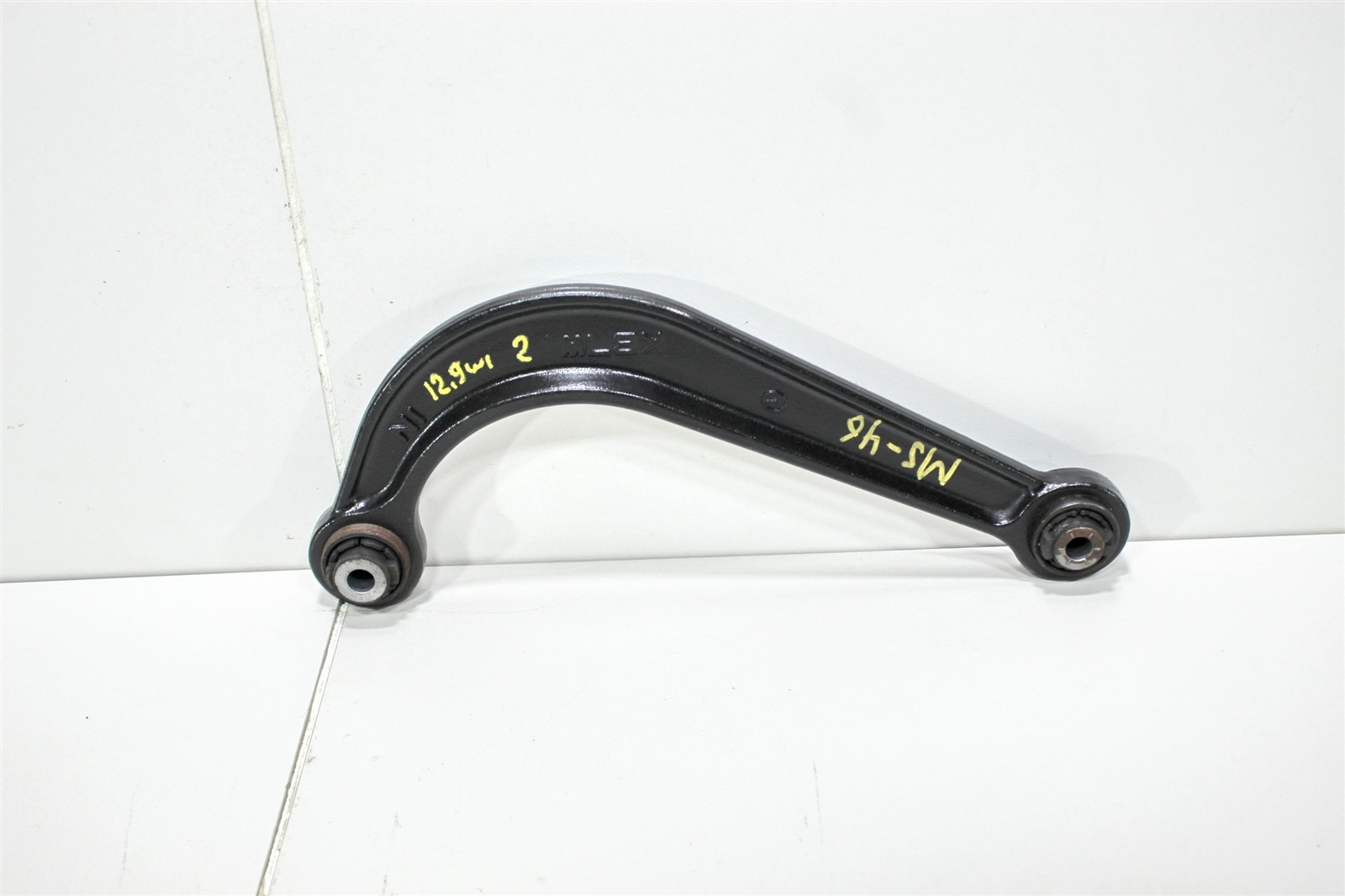 Рычаг верхний KB7W28C10