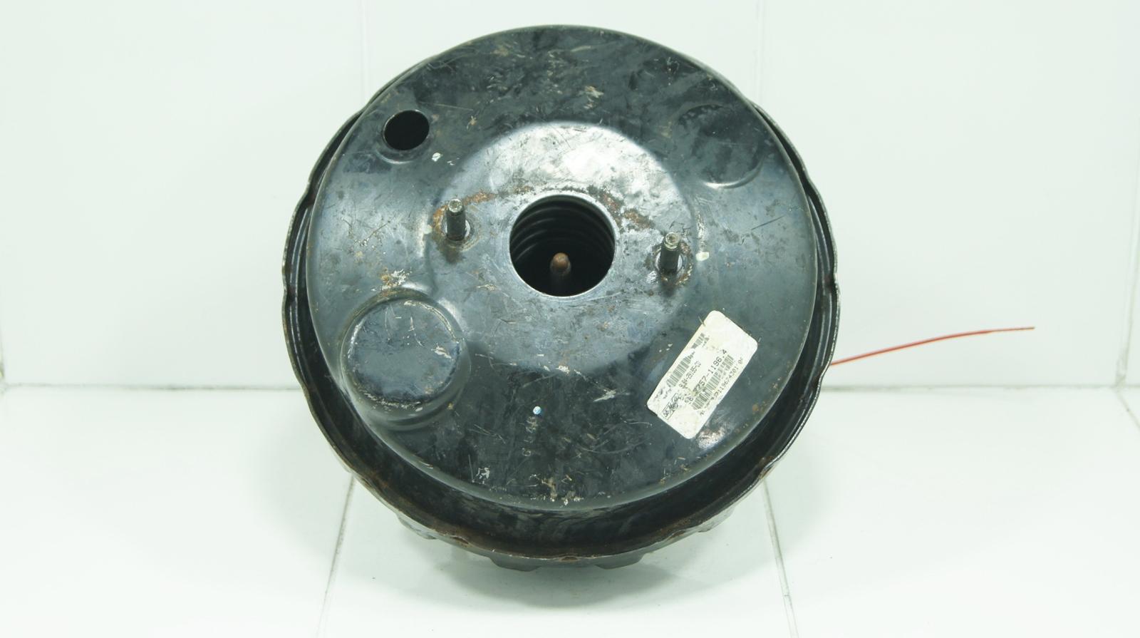 Вакуумный усилитель тормозов 9L842B195CD