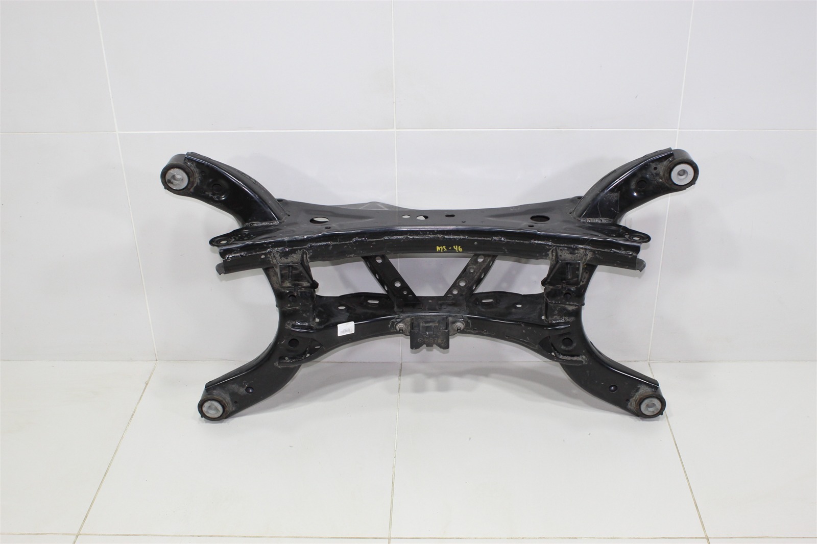 Балка задняя KB7W2880XB