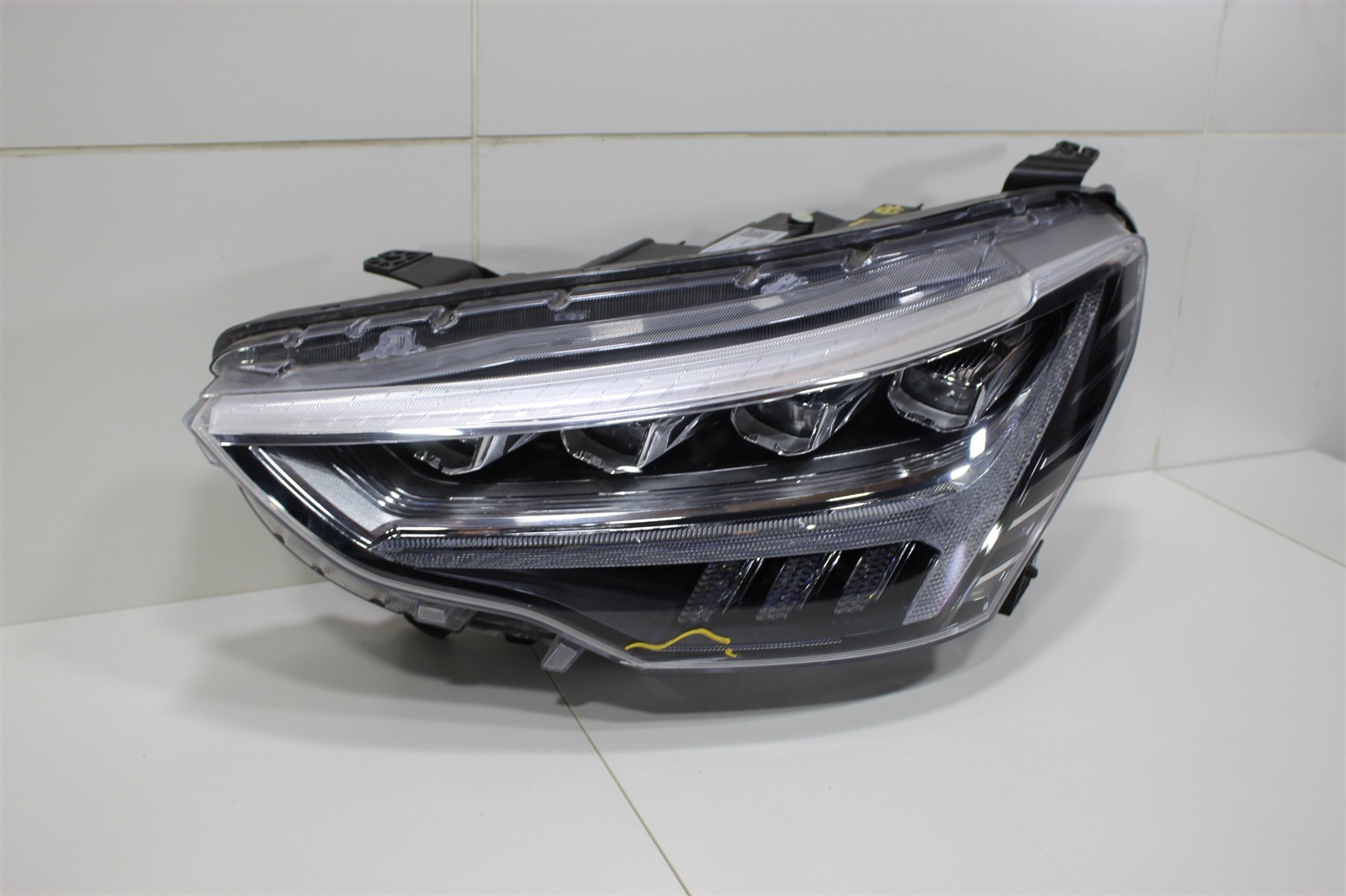 фара 4121104XST10A