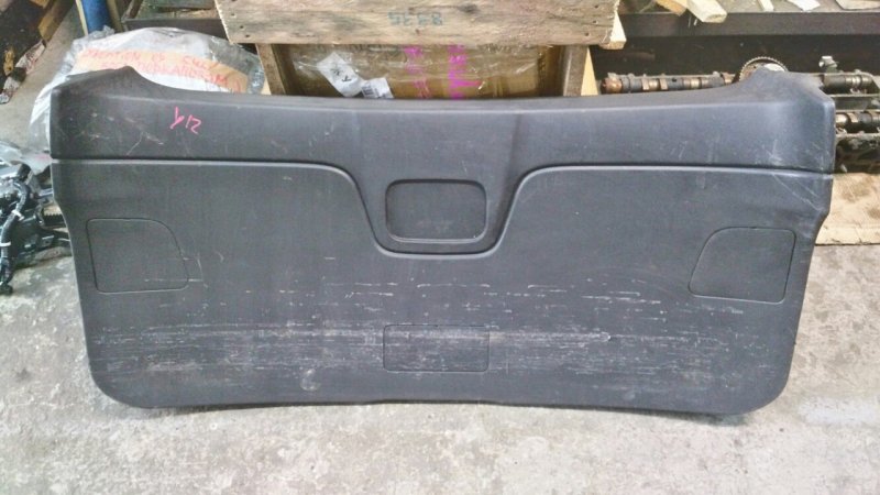 Обшивка двери багажника Nissan Wingroad Y12 HR15 2007 (б/у)
