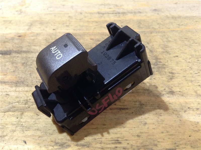 Кнопка стеклоподъемника Lexus Ls460 USF40 1UR 2007 72176 (б/у)