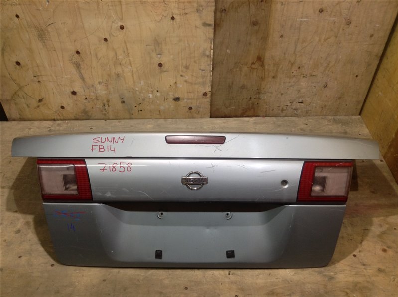 Крышка багажника Nissan Sunny FB14 71858 (+14.05.20) Без обшивки. (б/у)