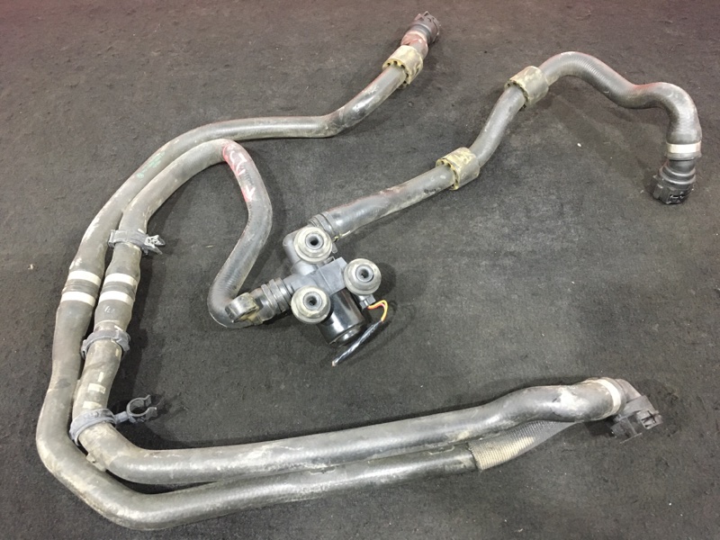 Клапан Bmw X3 E83 N52B25A 2008 64213416609, 17123448462 Водяной клапан отопителя. (б/у)