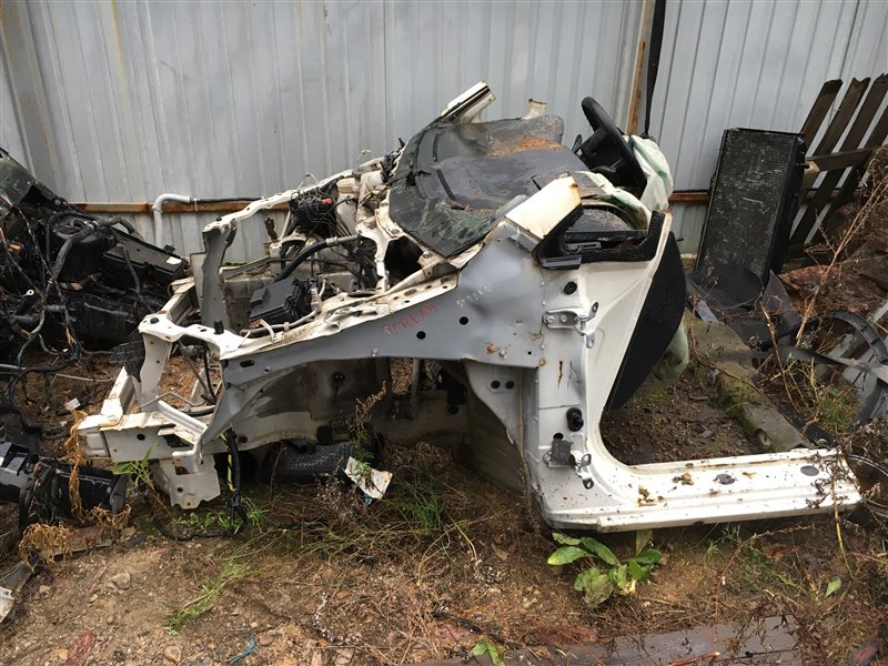 Рамка радиатора Honda Stream RN1 501287 Без верхней планки телевизора. Цена за (б/у)