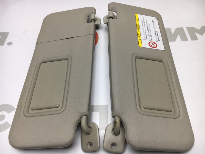 Козырек солнцезащитный Toyota Passo KGC30 1KR 2011 Продаются парой. (б/у)