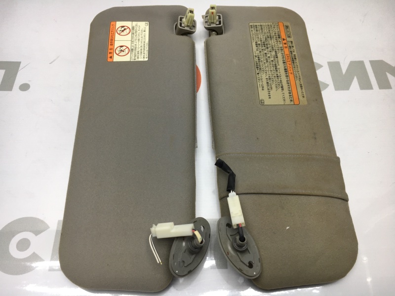 Козырек солнцезащитный Toyota Prius NHW20 1NZ-FXE 2008 Продаются парой. Цена за пару. (б/у)